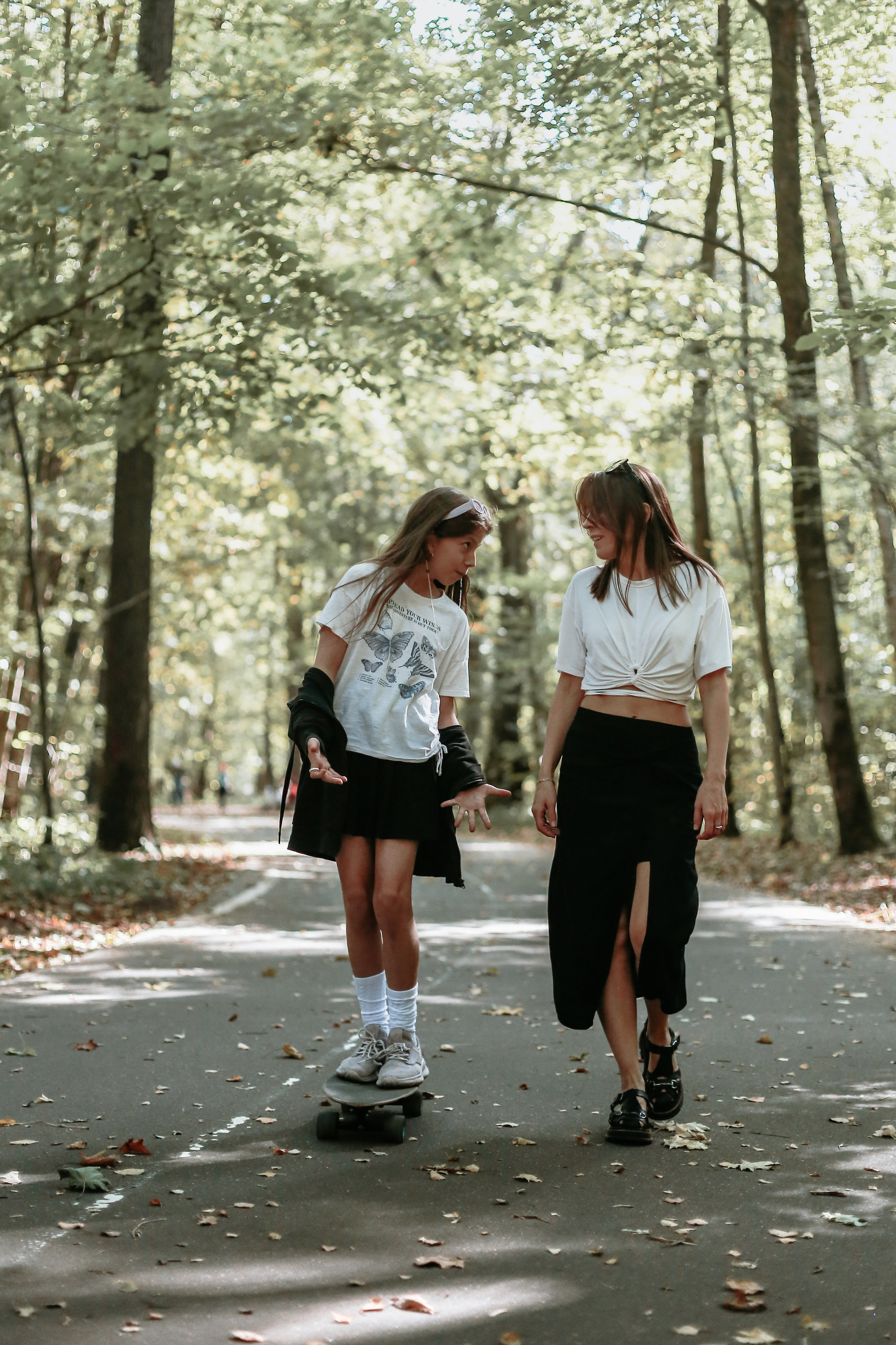 Гульшат и Агния в БотСаду. Антонина Морозова, профессиональный семейный фотограф видеограф