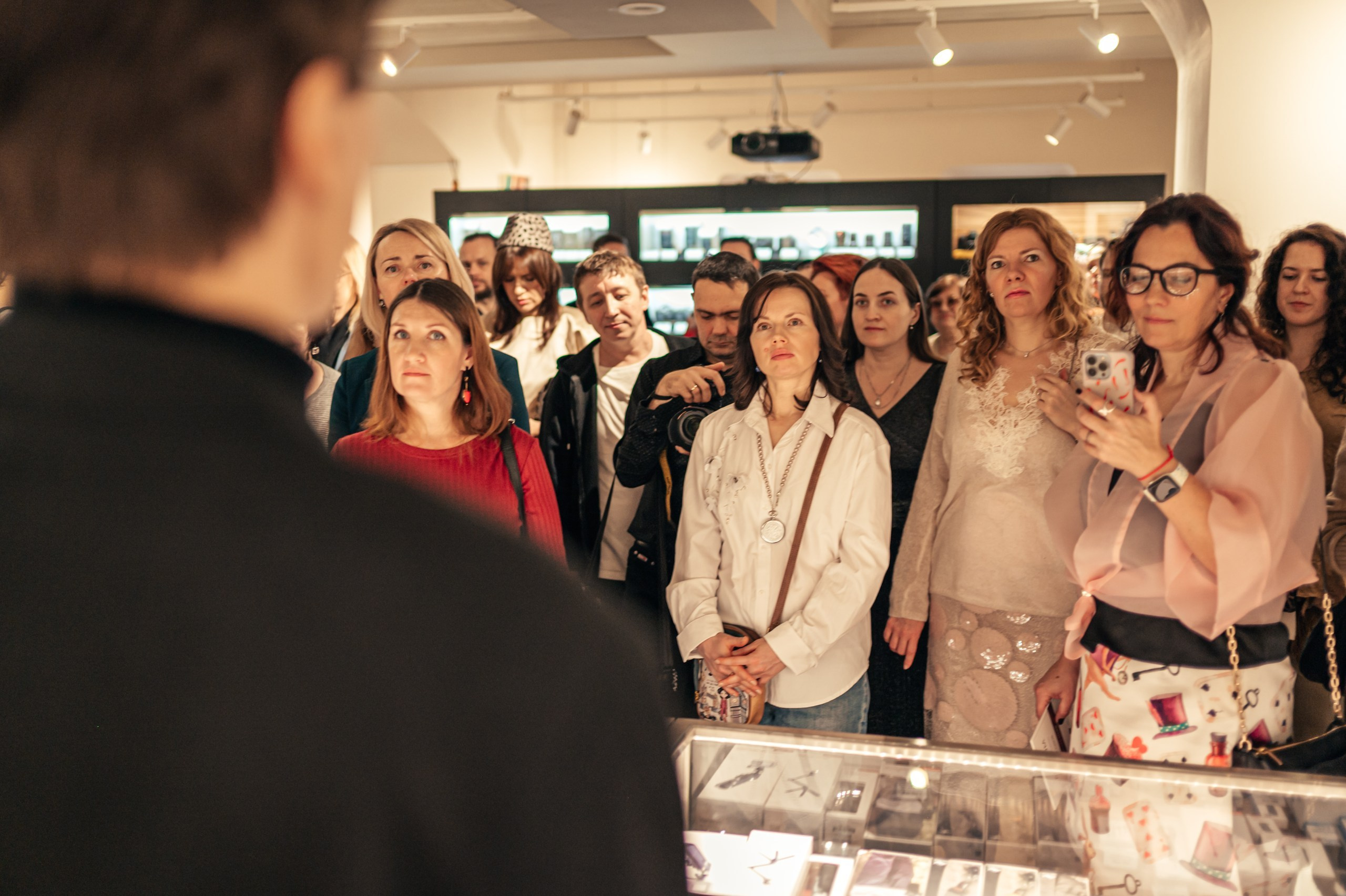 ВЫСТАВКИ. ОЛЬГА НЕФФ. Художник. Визуал, Музыка, Поэзия