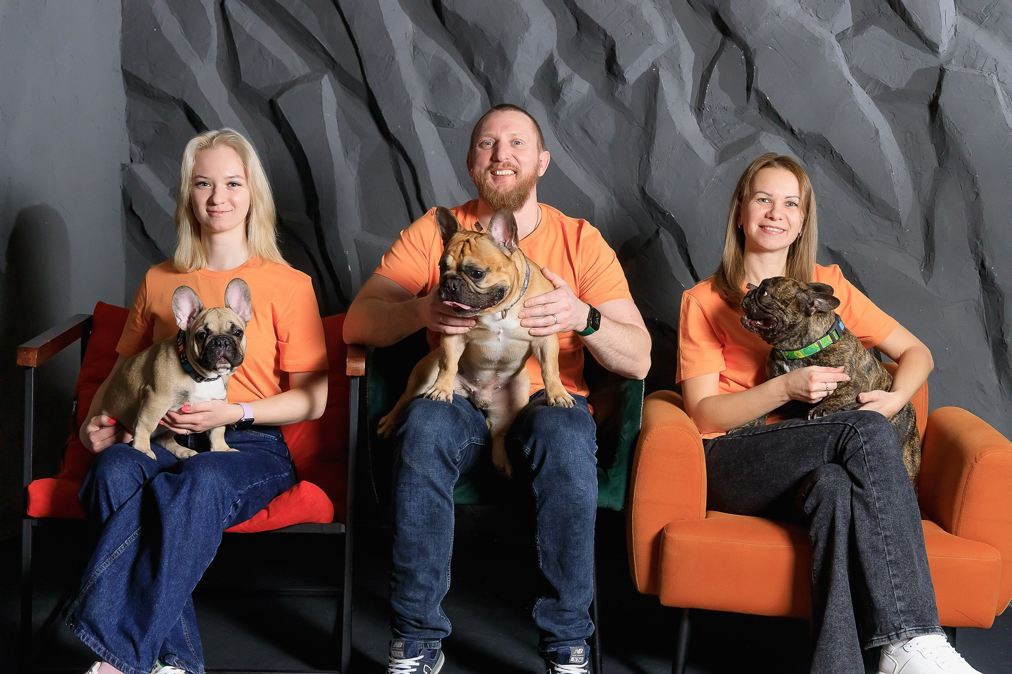 Семейная фотосессия с питомцами в студии. Фотограф в Саратове Ольга Мазлова