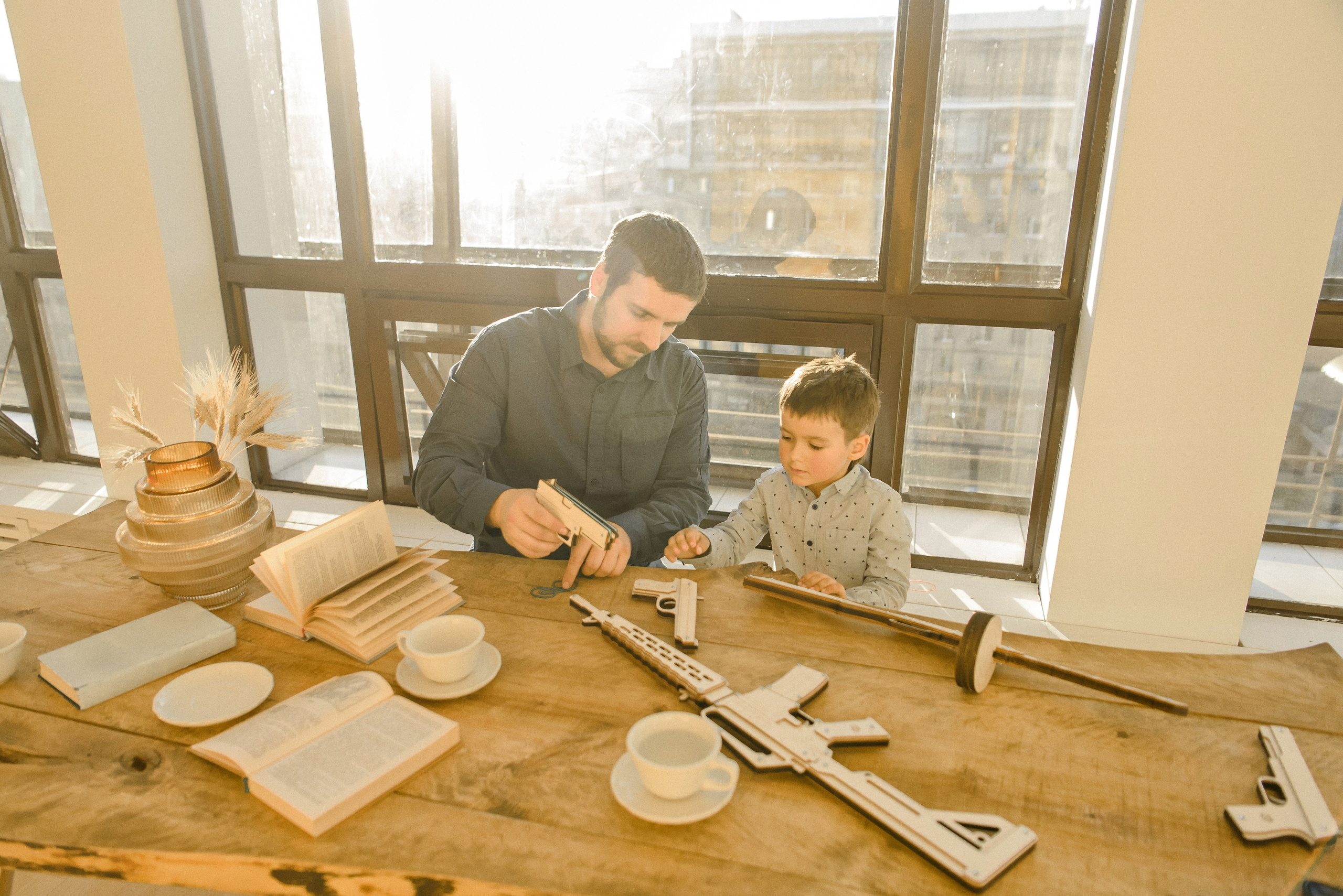 Магазин деревянных игрушек. Свадебный фотограф в Санкт-Петербурге София Шубик