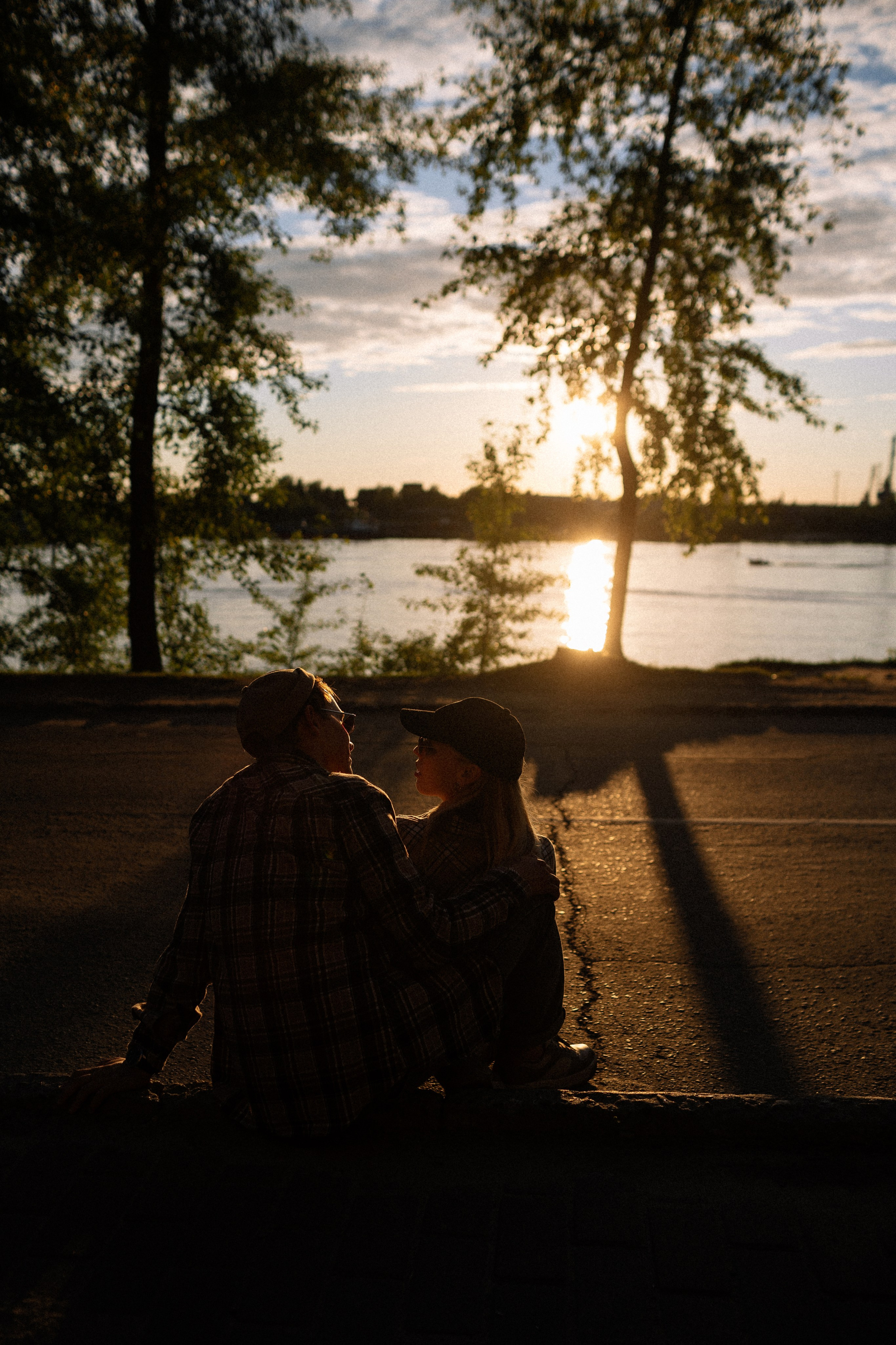 Love Story в Архангельске: Профессиональная съемка для пар с уникальным сюжетом