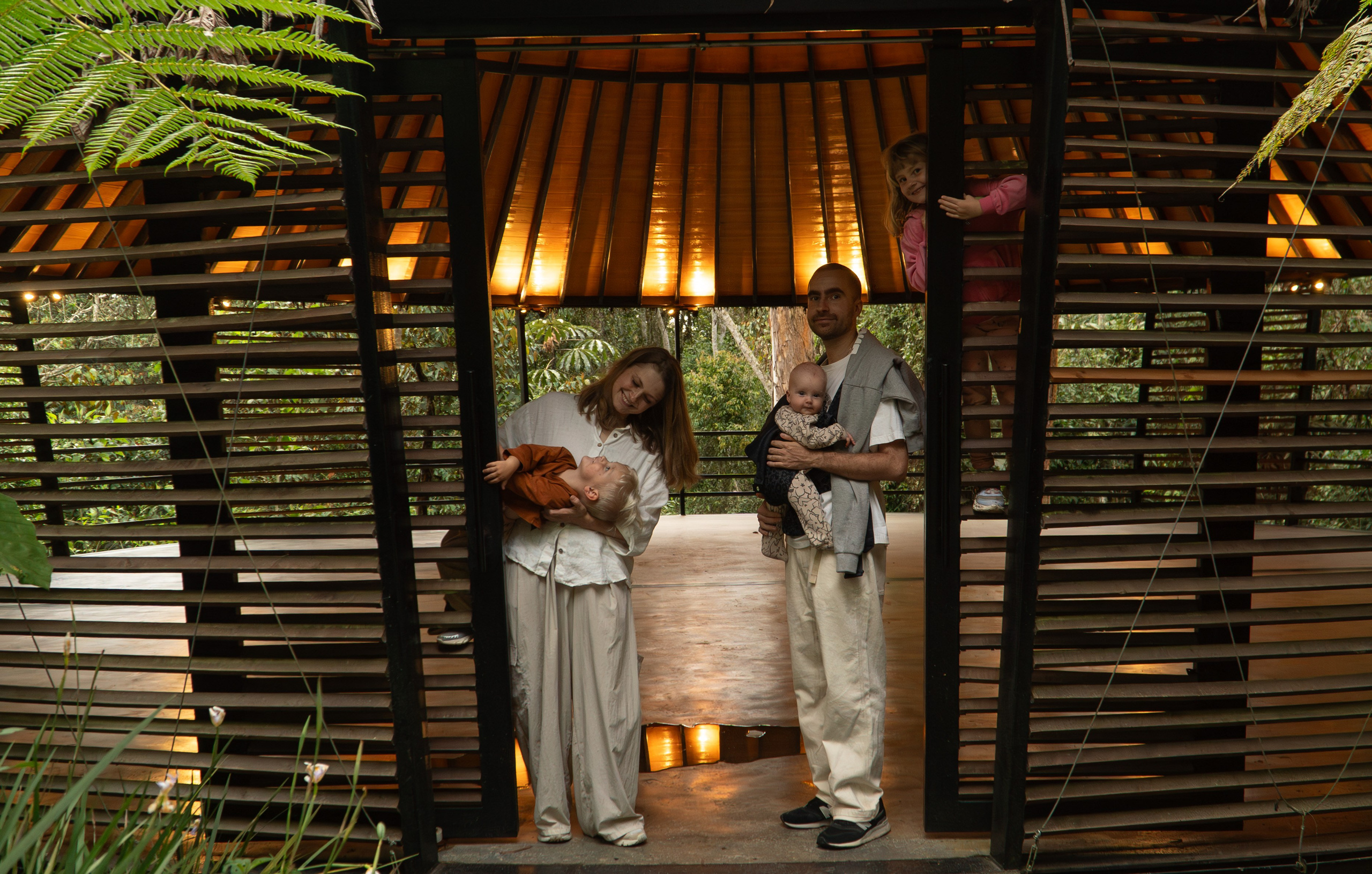 Olga and Family. Wedding Photographer in Barcelona and Medellin
