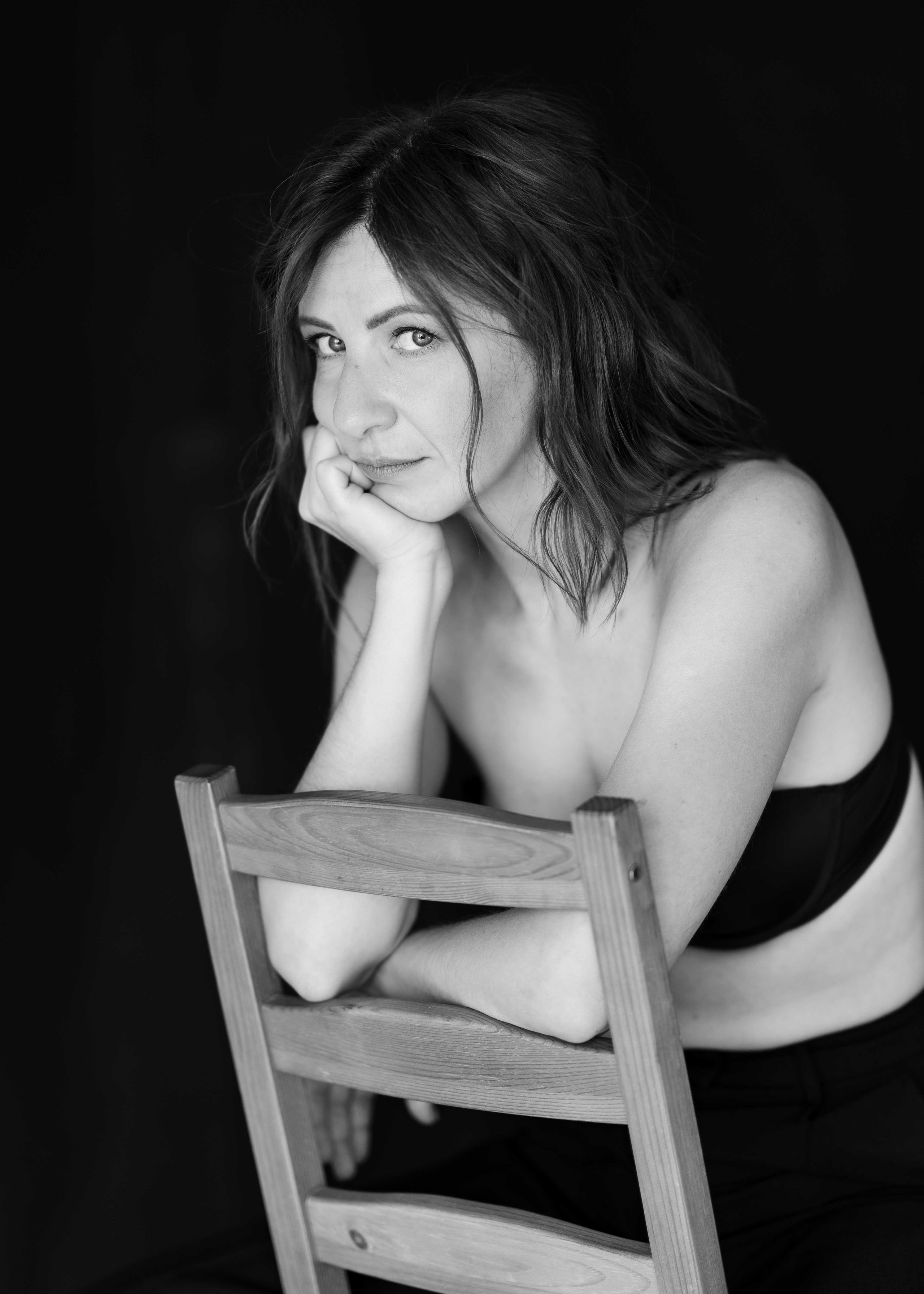 Женский портретный фотограф 35+ Воронеж. Добро пожаловать в магию ЧБ портрета