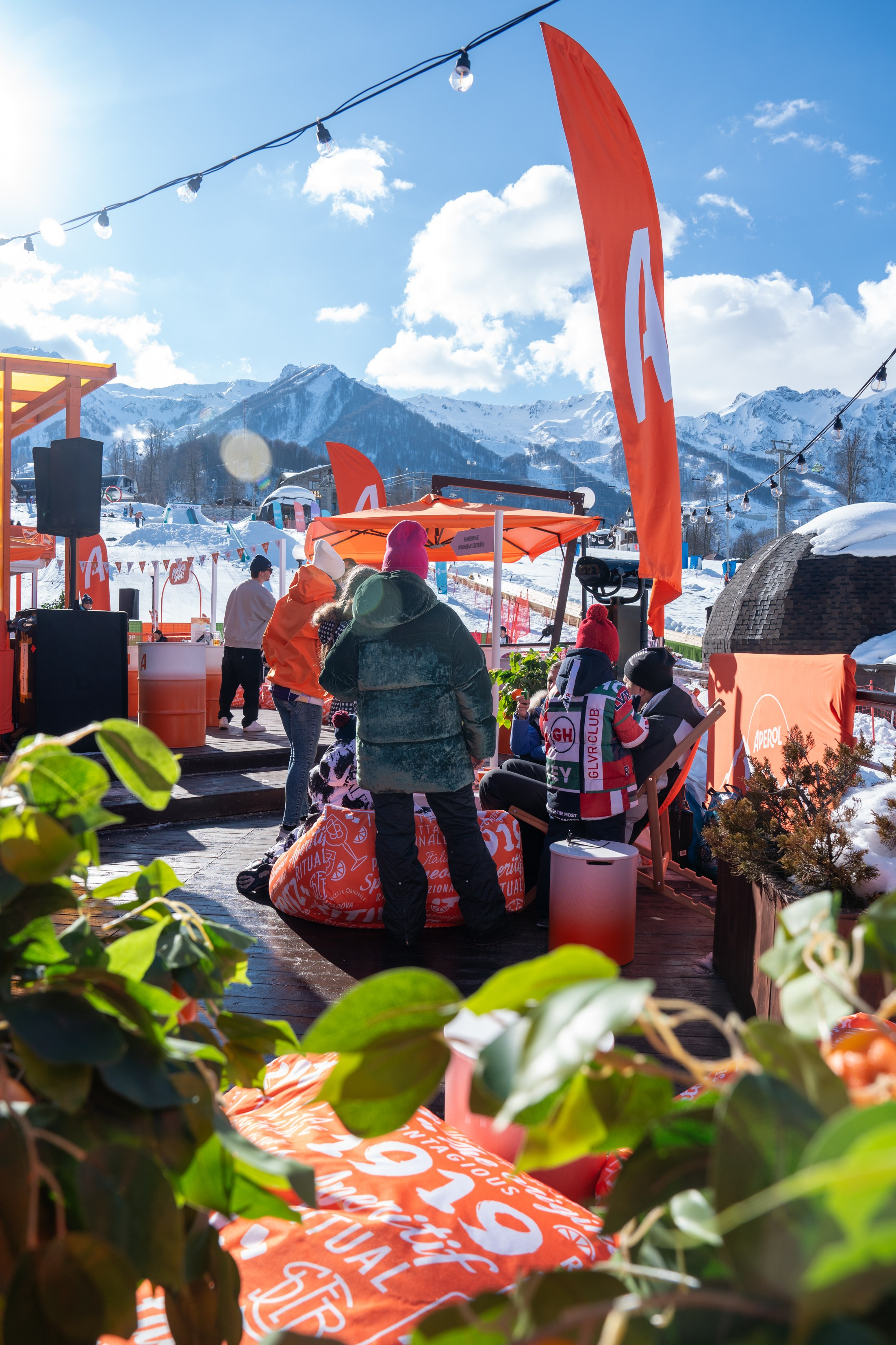 Фотоотчет партнерской интеграции Aperol Spritz на Роза Фест 2025. Репортажный фотограф в Красной Поляне и Сочи Павлюченко Екатерина