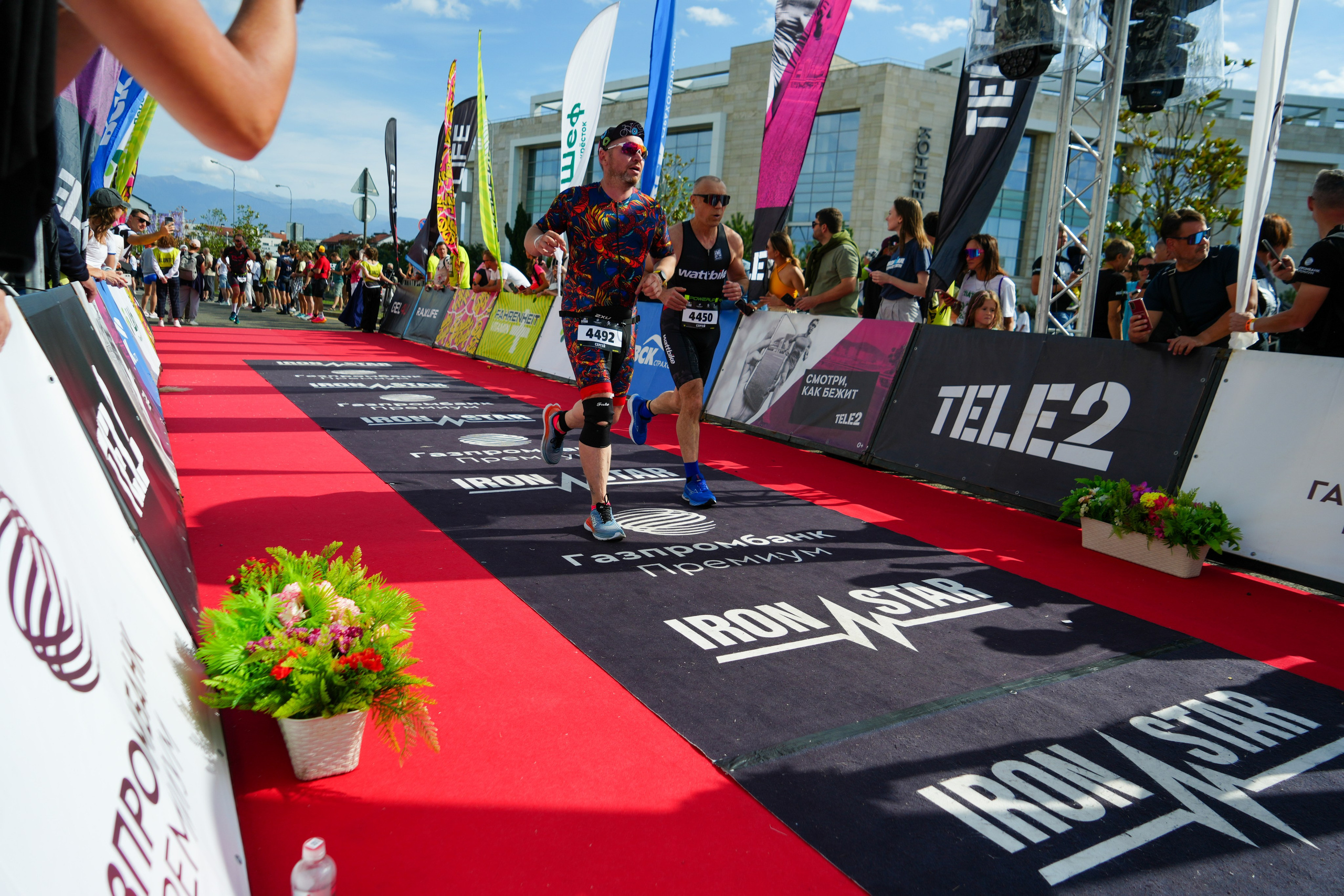 Фотоотчет партнерской интеграции для компании TELE2 на фестивале Ironstar. Репортажный фотограф в Красной Поляне и Сочи Павлюченко Екатерина