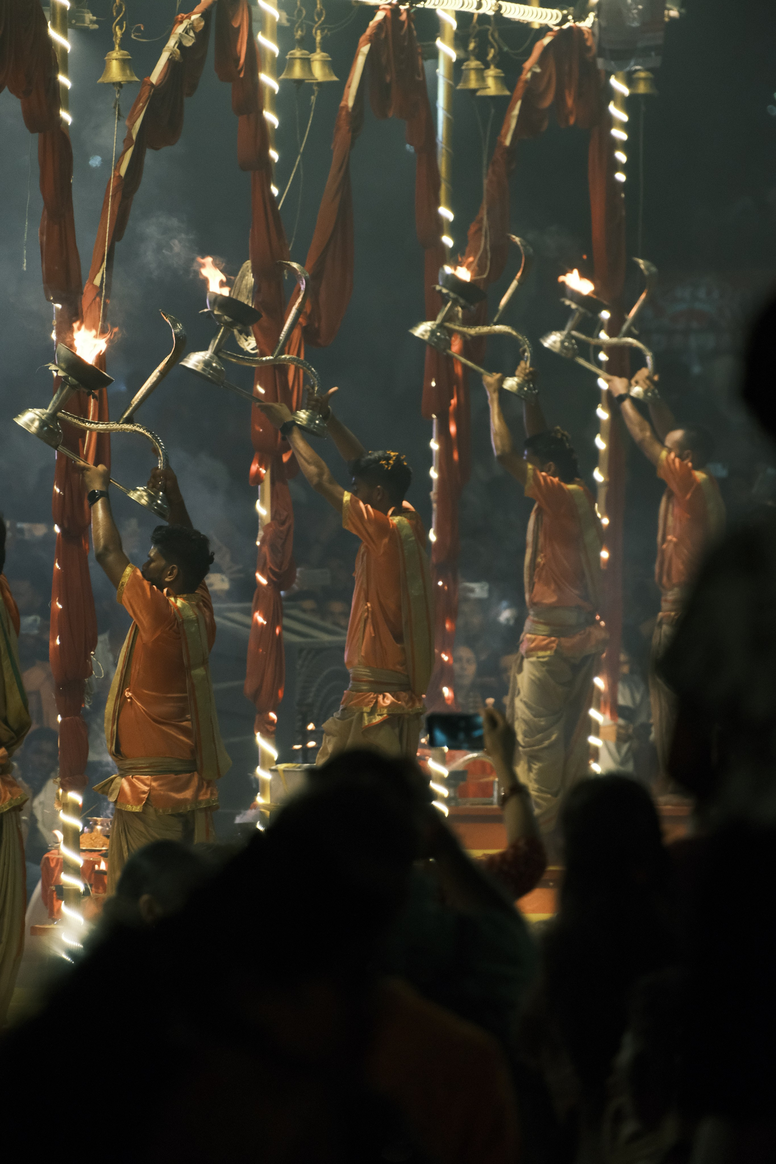 VARANASI. Https://www.instagram.com/paparrazzio