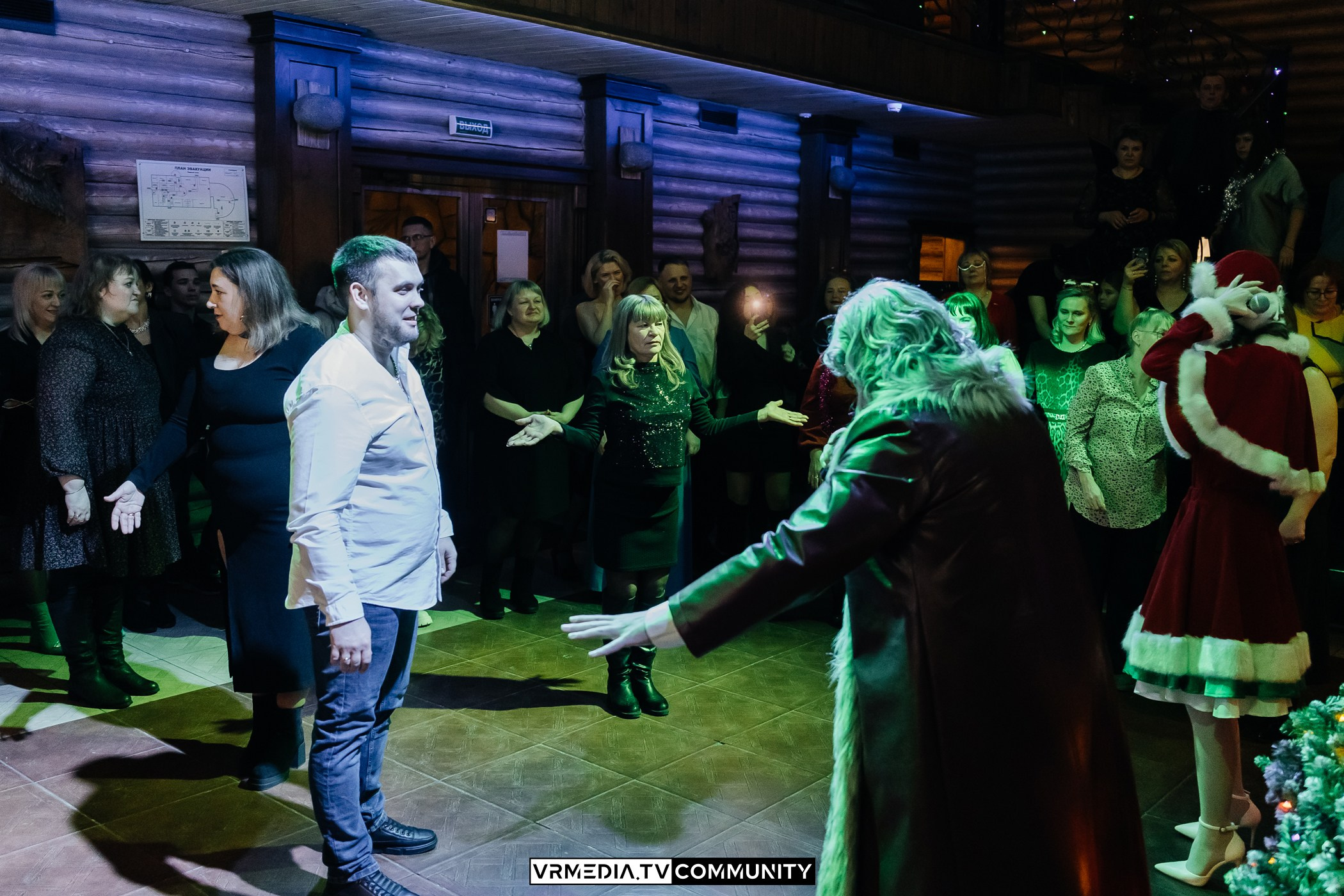 Новогодний вечер у «Петровича»