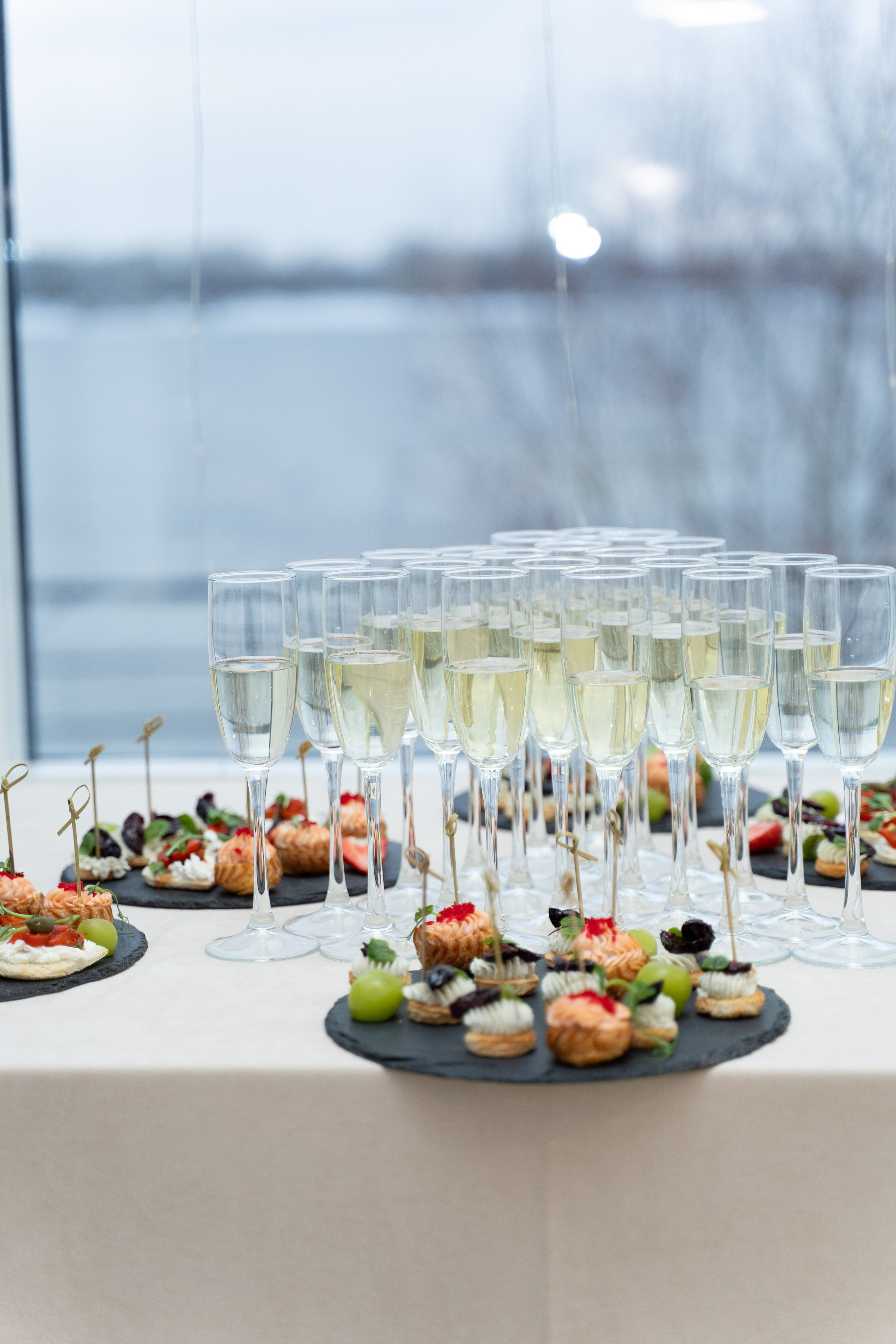 Свадебные съемки. Портретный и семейный фотограф в Новосибирской области. Работаю за улыбки клиентов :)