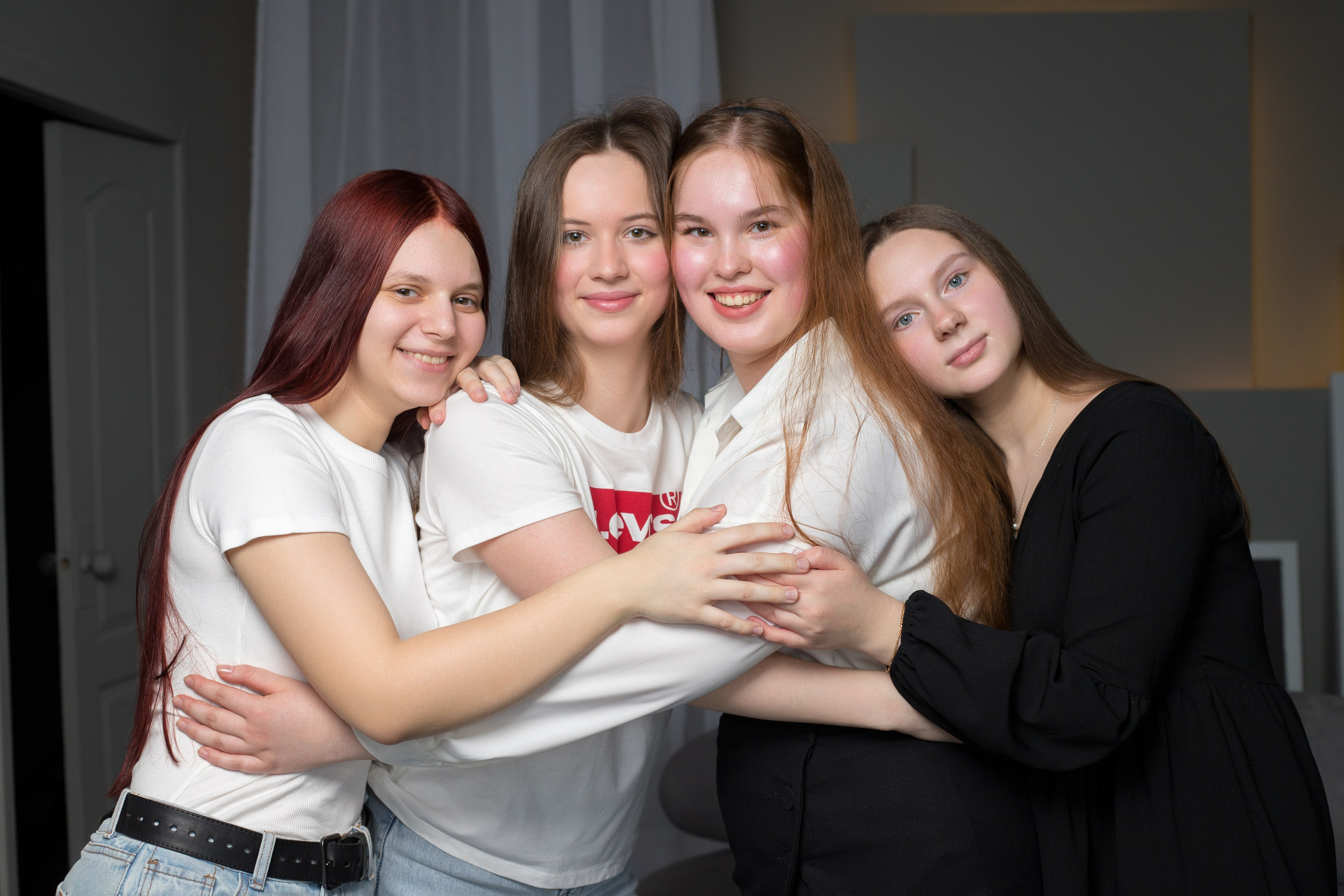 Старшие классы. Выпускные альбомы, индивидуальные фотосессии в Костроме
