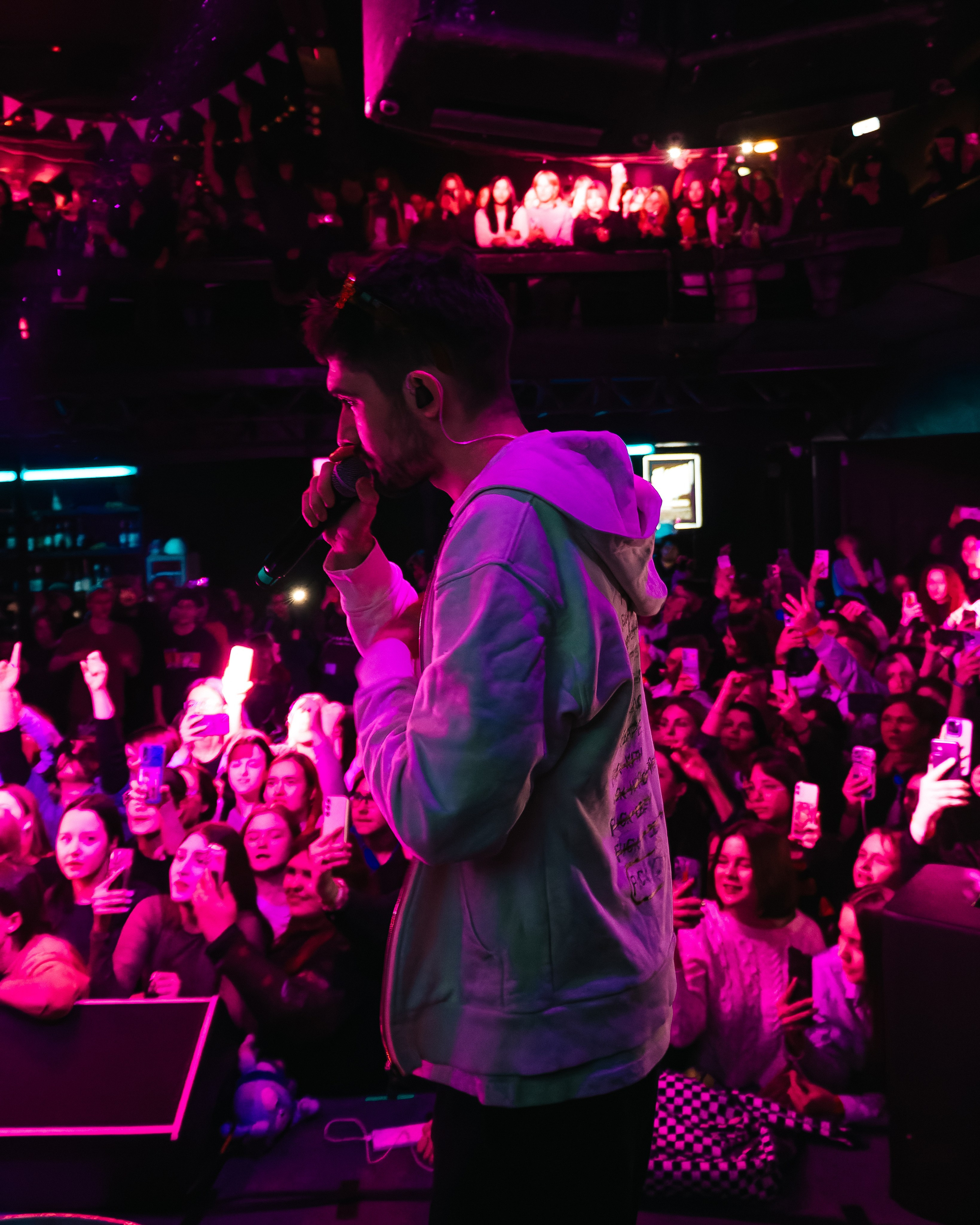 Концерт Мазелова. Фотограф Артём Ющенко