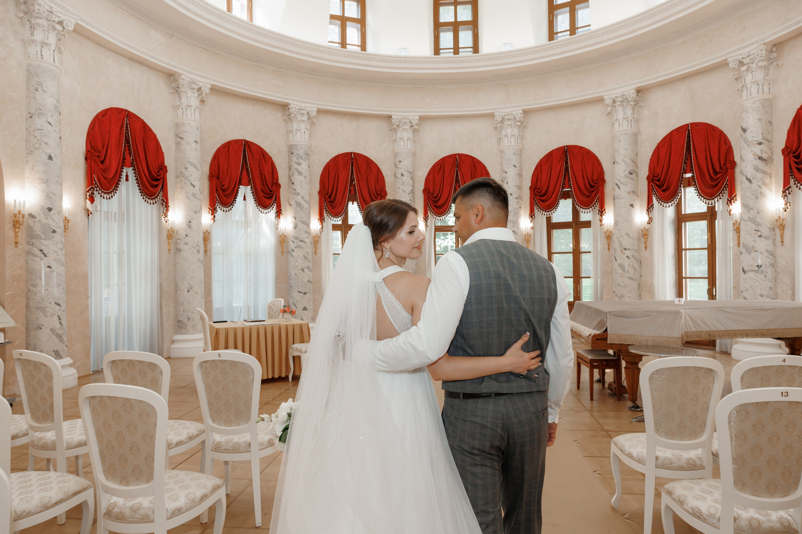 ЗАГС Бутово и Остафьево. Свадебный и репортажный фотограф (Москва, Королев и другие)