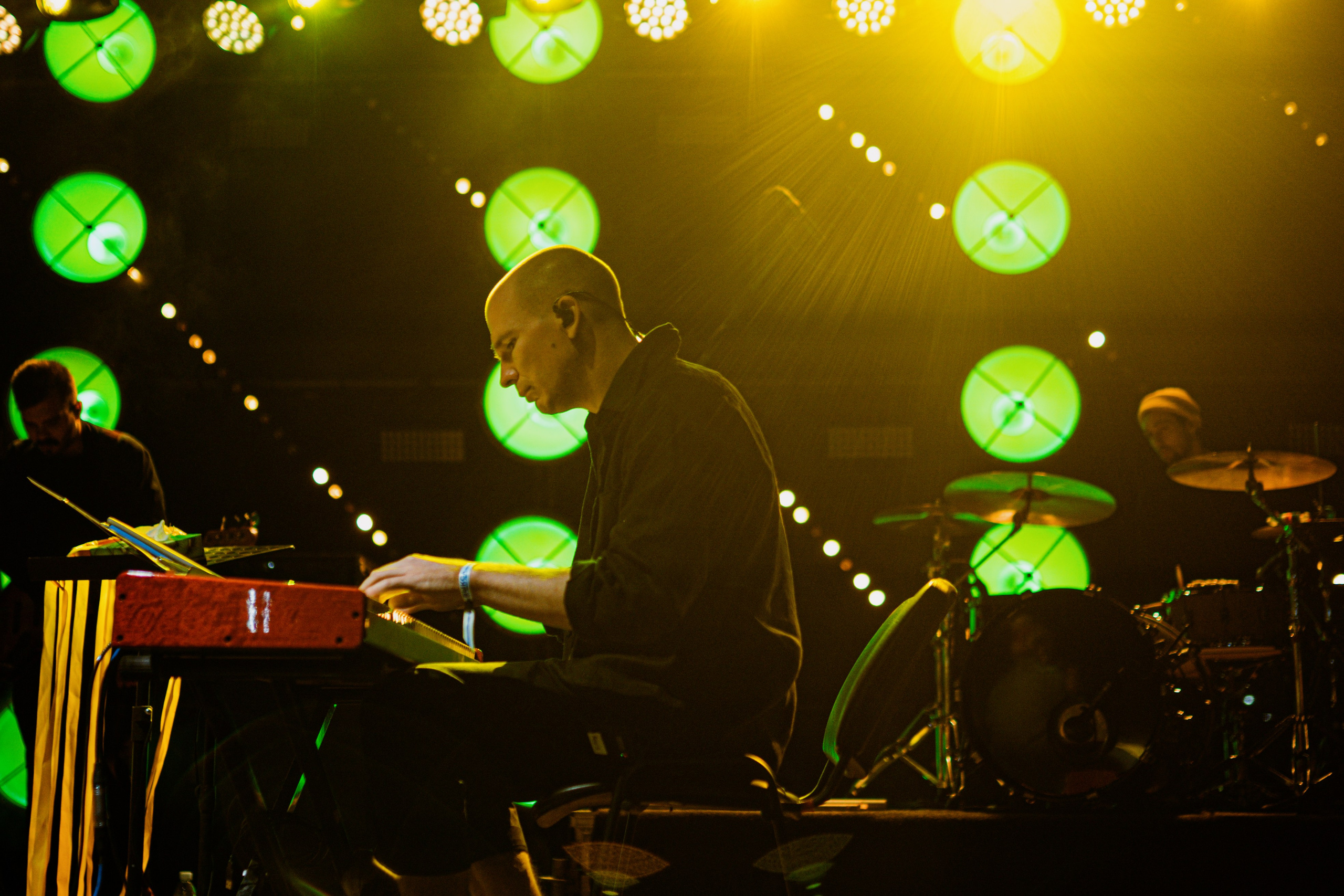 Концерт АИГЕЛ и Zventa Sventana. Евгений Бреча. Коммерческий и бэкстейдж фотограф в Москве