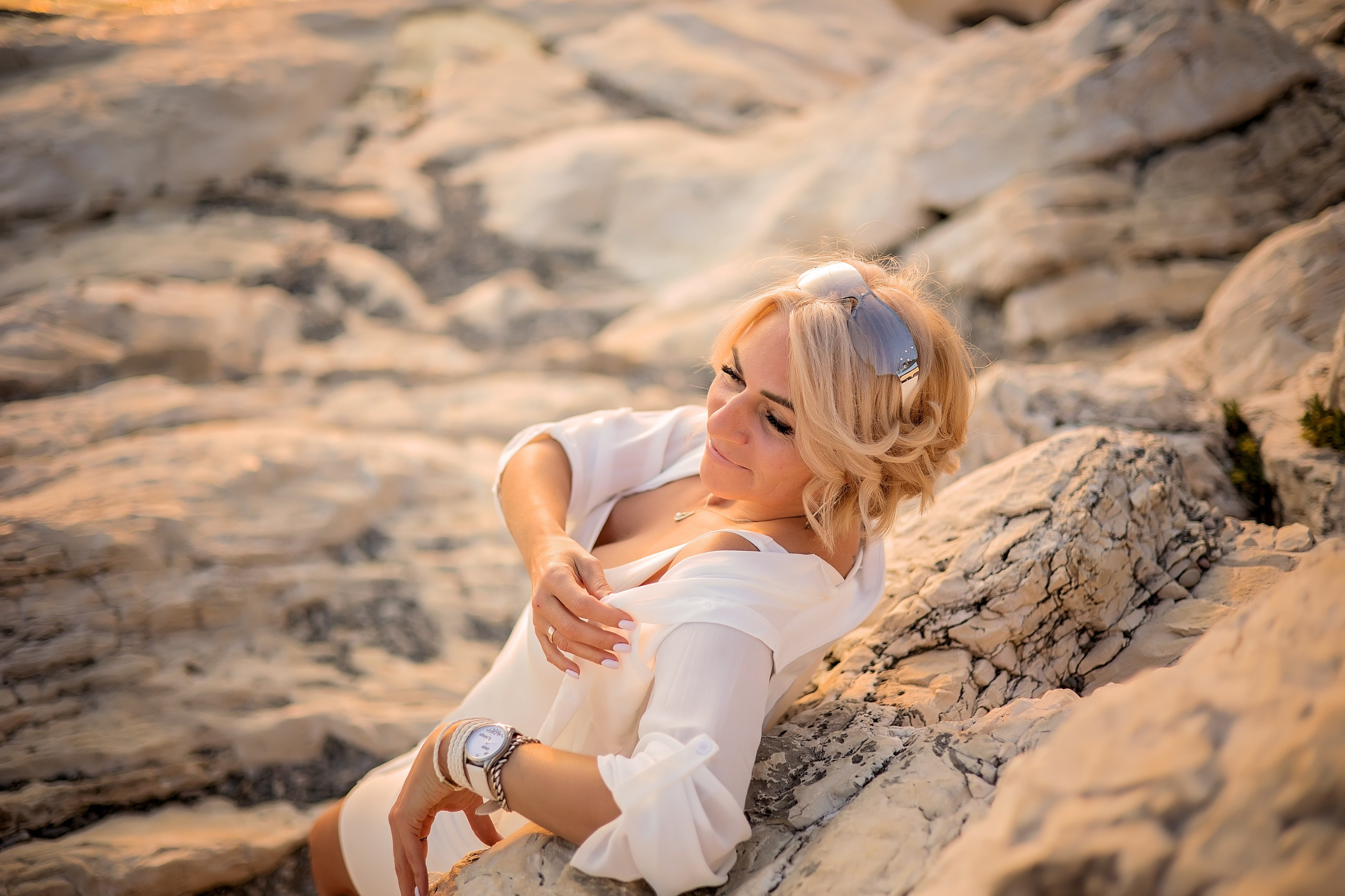 Танюшка на белых скалах. Свадебный и семейный фотограф в Абхазии Эля Цишба