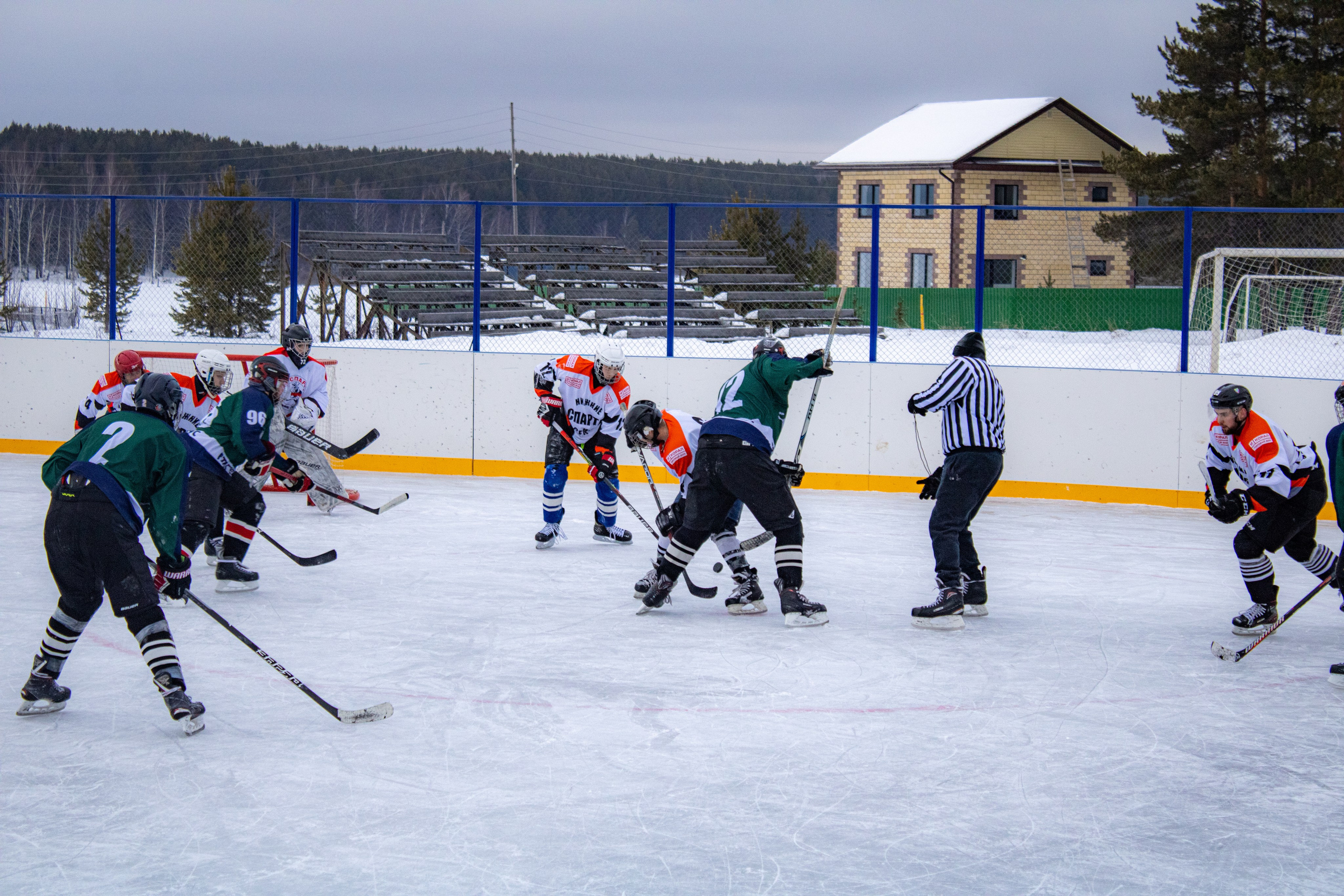 Хоккей г.п Атиг-г.Нижние Серги