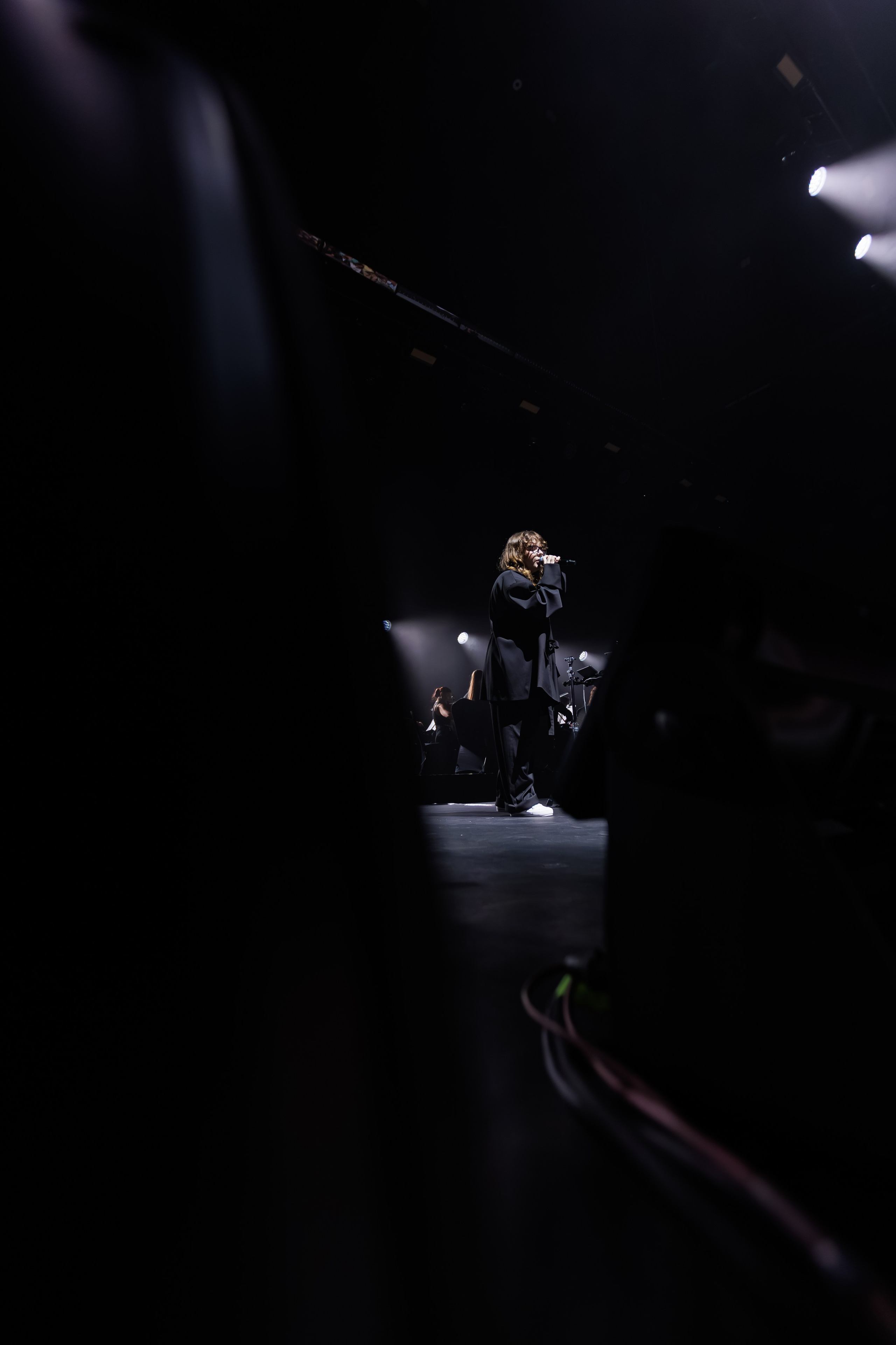 Concert Photography in Dubai — Anton Belyaev Live Performance. Evgen Yatsenko — Photographer in Dubai