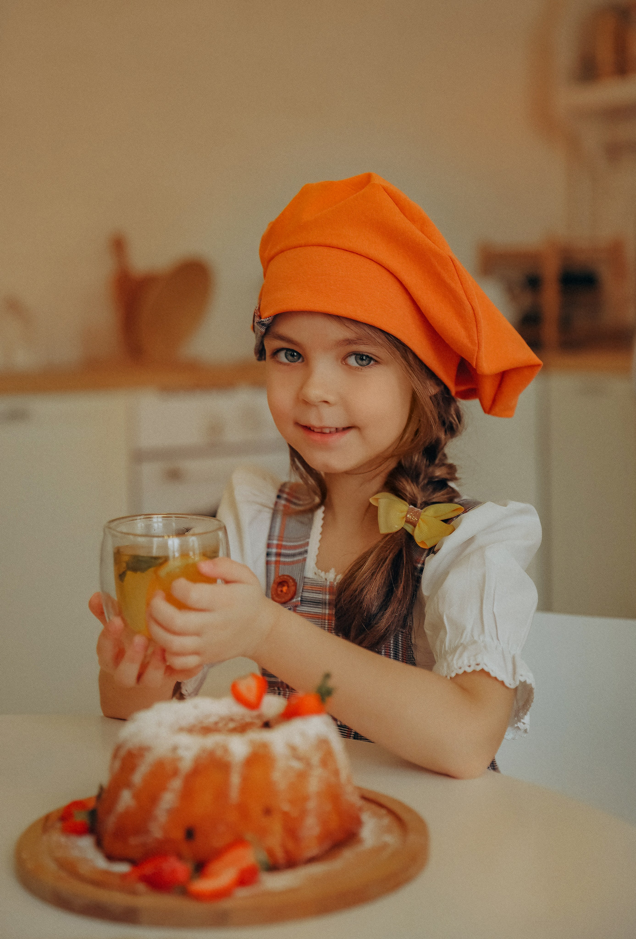 Мила и пирог. Семейный и школьный фотограф в Самаре Екатерина Удиванкина