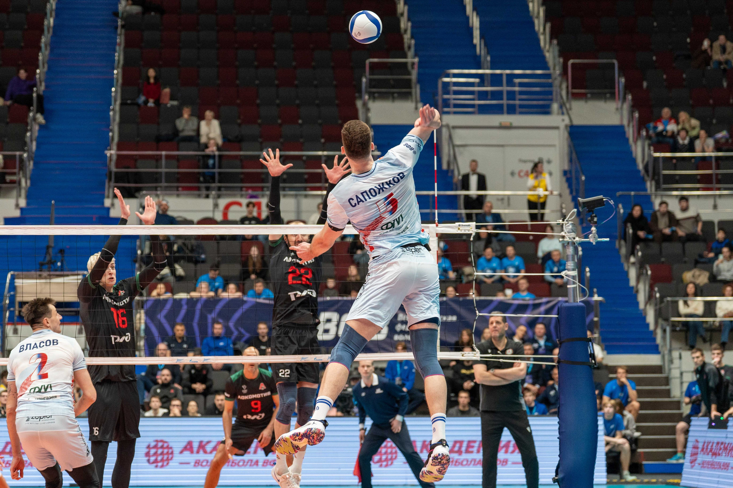 Локомотив — Динамо: фотогалерея полуфинала Суперкубка России 2025 | Антон Гауф. Спортивный фотограф в Санкт-Петербурге | Антон Гауф