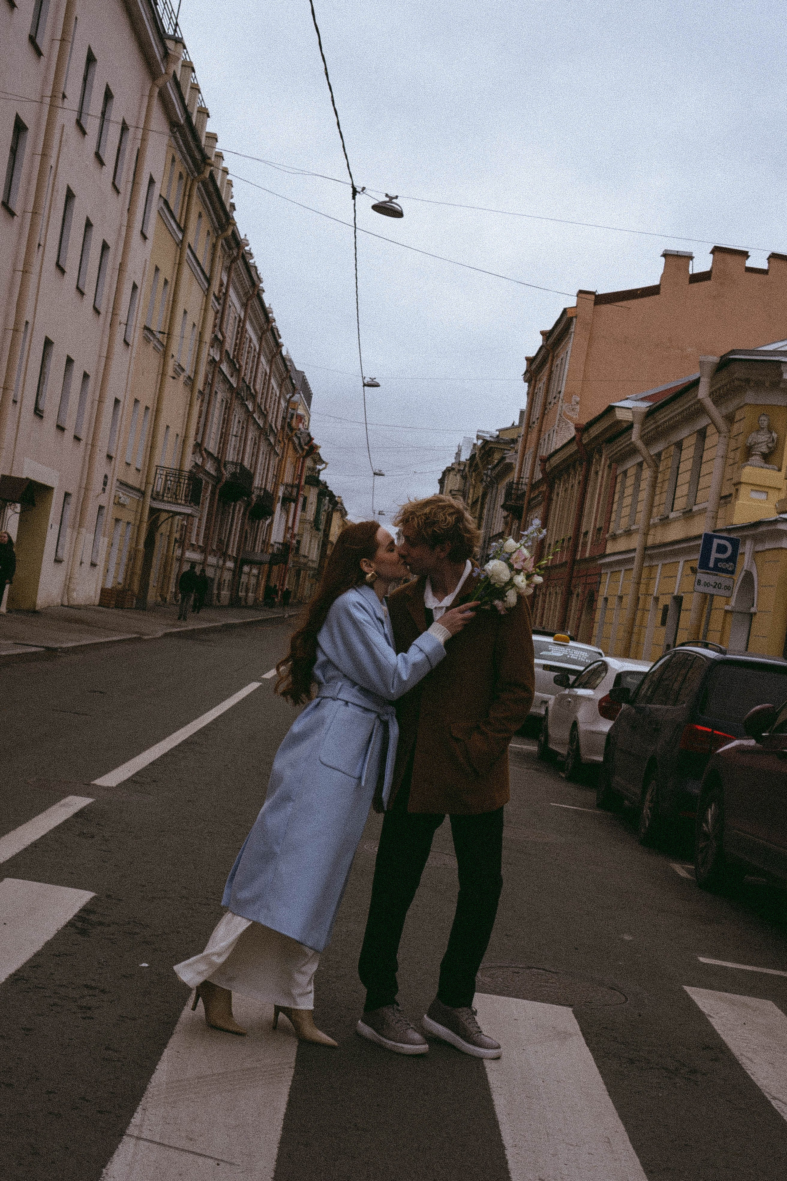 СВАДЕБНАЯ ПРОГУЛКА ПО ПЕТРОГРАДКЕ ВЕСНОЙ (ФОТОСЕССИИЯ ПАРЫ СВАДЕБНАЯ). Профессиональный фотограф, Санкт-Петербург — Виктория Богомолова