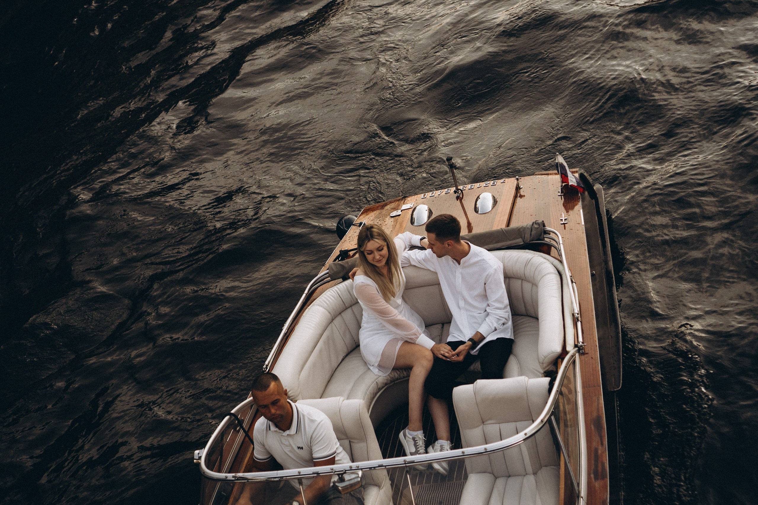 СВАДЕНБНАЯ СЬЕМКА НА КАТЕРЕ ПО КАНАЛАМ САНКТ-ПЕТЕРБУРГА И В АКВАТОРИИ НЕВЫ. Профессиональный фотограф, Санкт-Петербург — Виктория Богомолова