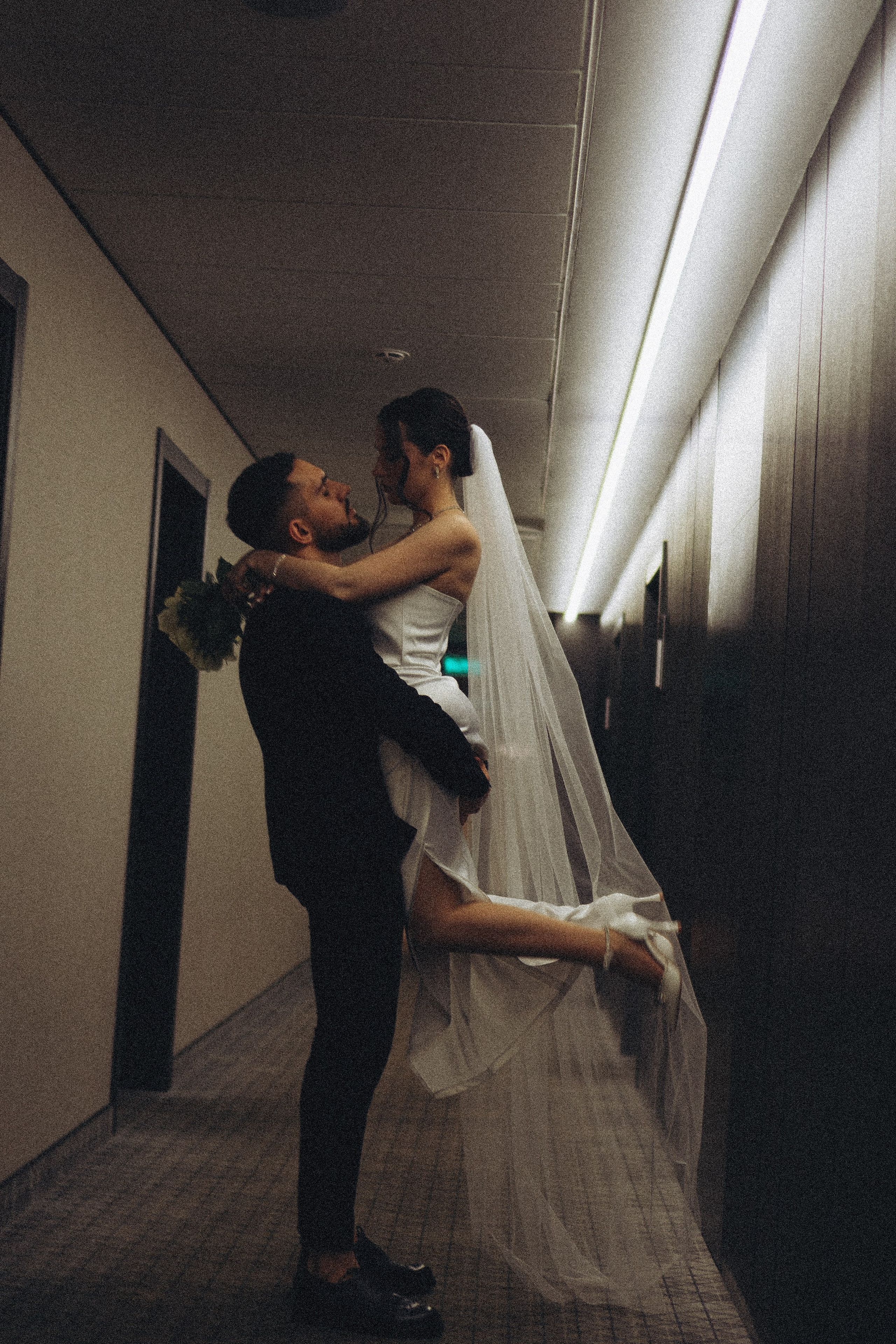 СВАДЕБНАЯ СЬЕМКА СБОРОВ ЖЕНИХА И НЕВЕСТЫ В ОТЕЛЕ И ТАКЖЕ ФОТОСЕССИИЯ В ОТЕЛЕЕ МЕГАПОЛИС БРЯНСК. Профессиональный фотограф, Санкт-Петербург — Виктория Богомолова