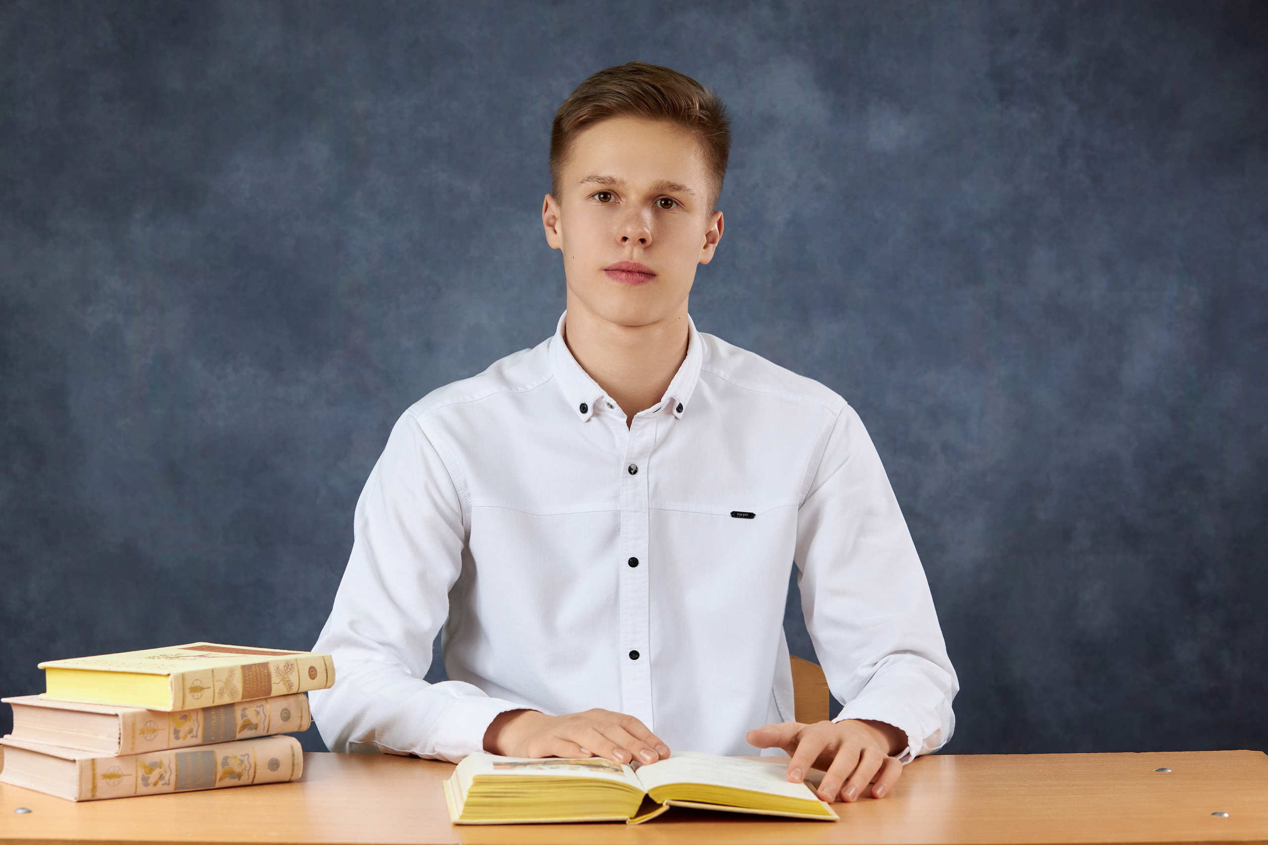 Старшие портреты. Школьный фотограф Леонова Наталия