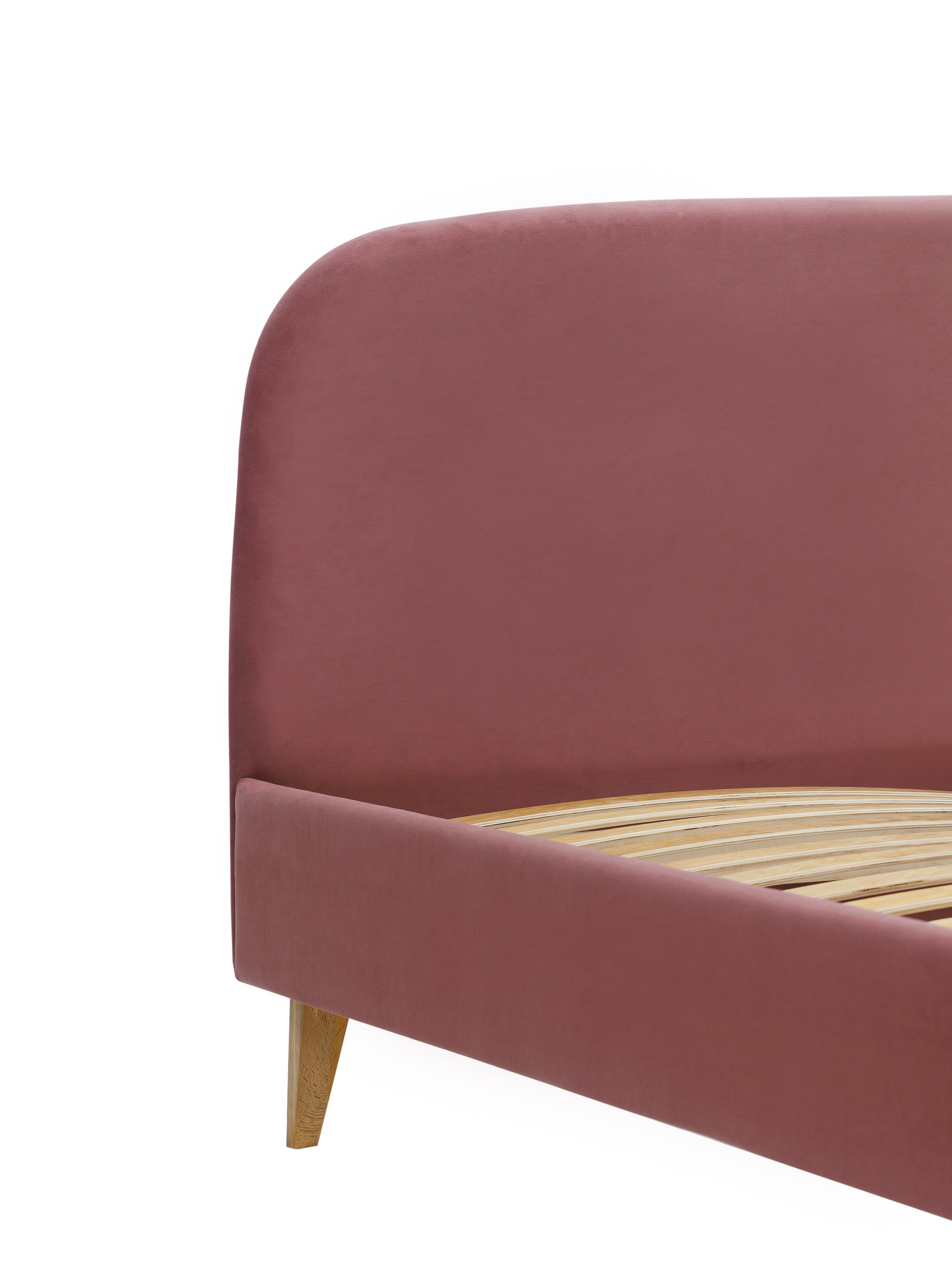 Кровать. Фотосъёмка для бизнеса — предметное фото, репортаж с мероприятий, портреты людей, съёмка интерьера и экстерьера