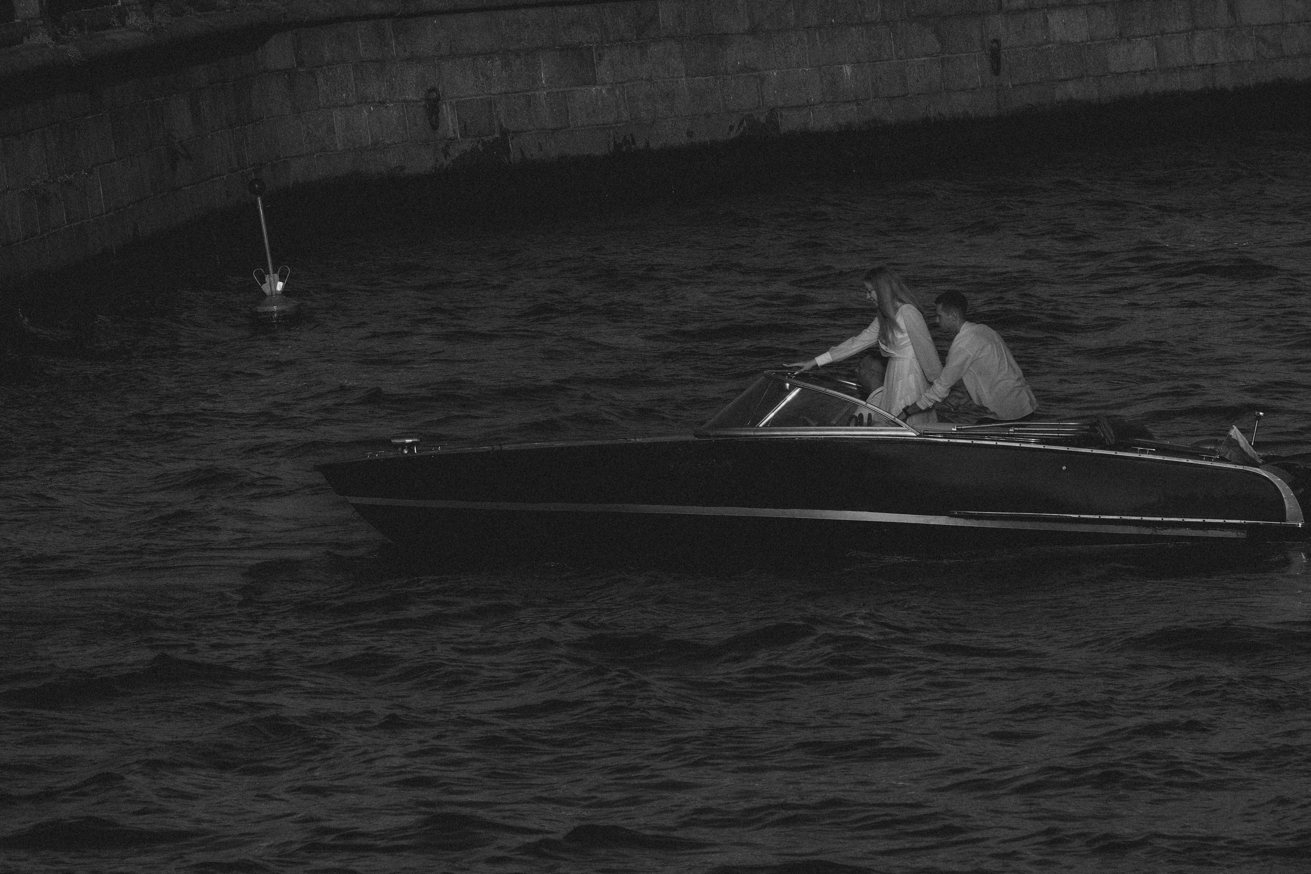 СВАДЕНБНАЯ СЬЕМКА НА КАТЕРЕ ПО КАНАЛАМ САНКТ-ПЕТЕРБУРГА И В АКВАТОРИИ НЕВЫ. Профессиональный фотограф, Санкт-Петербург — Виктория Богомолова