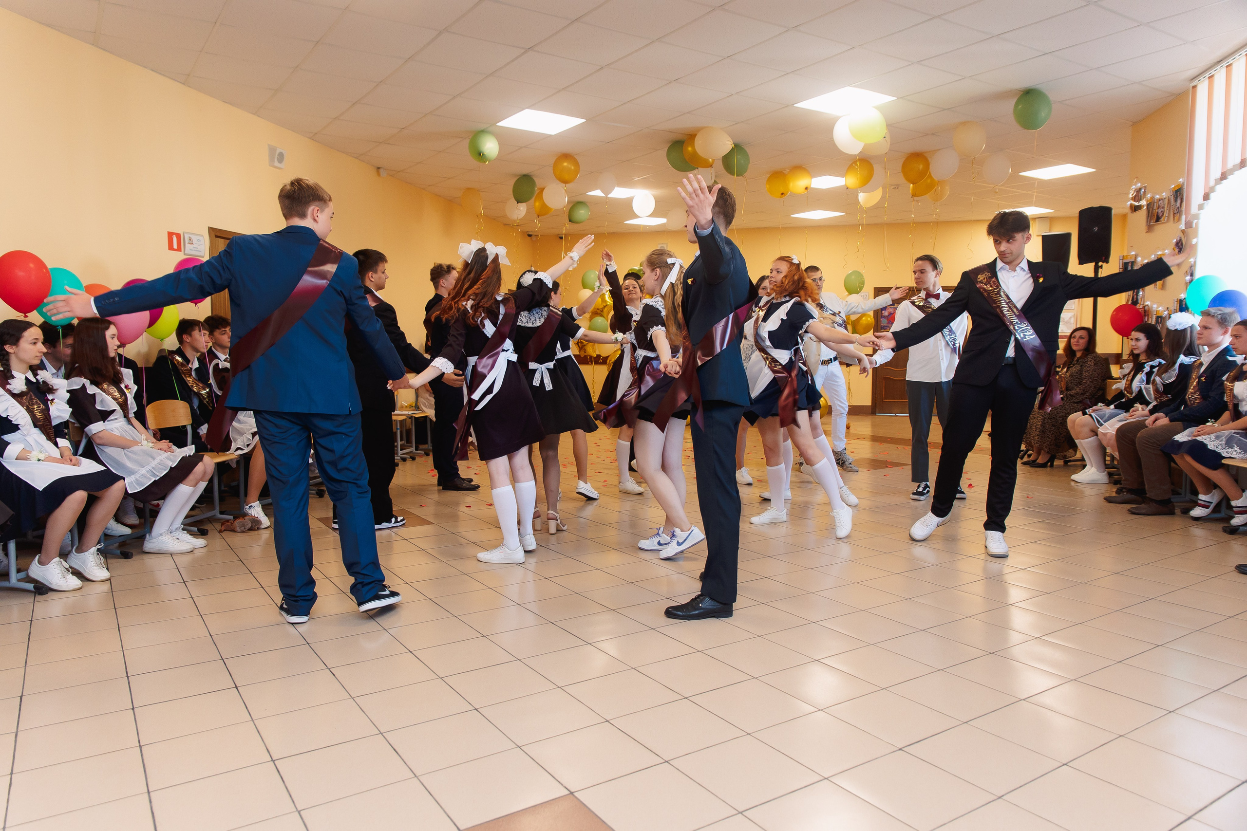 Последний звонок. Фотограф в Кронштадте и Санкт-Петербурге Анастасия Коваленко