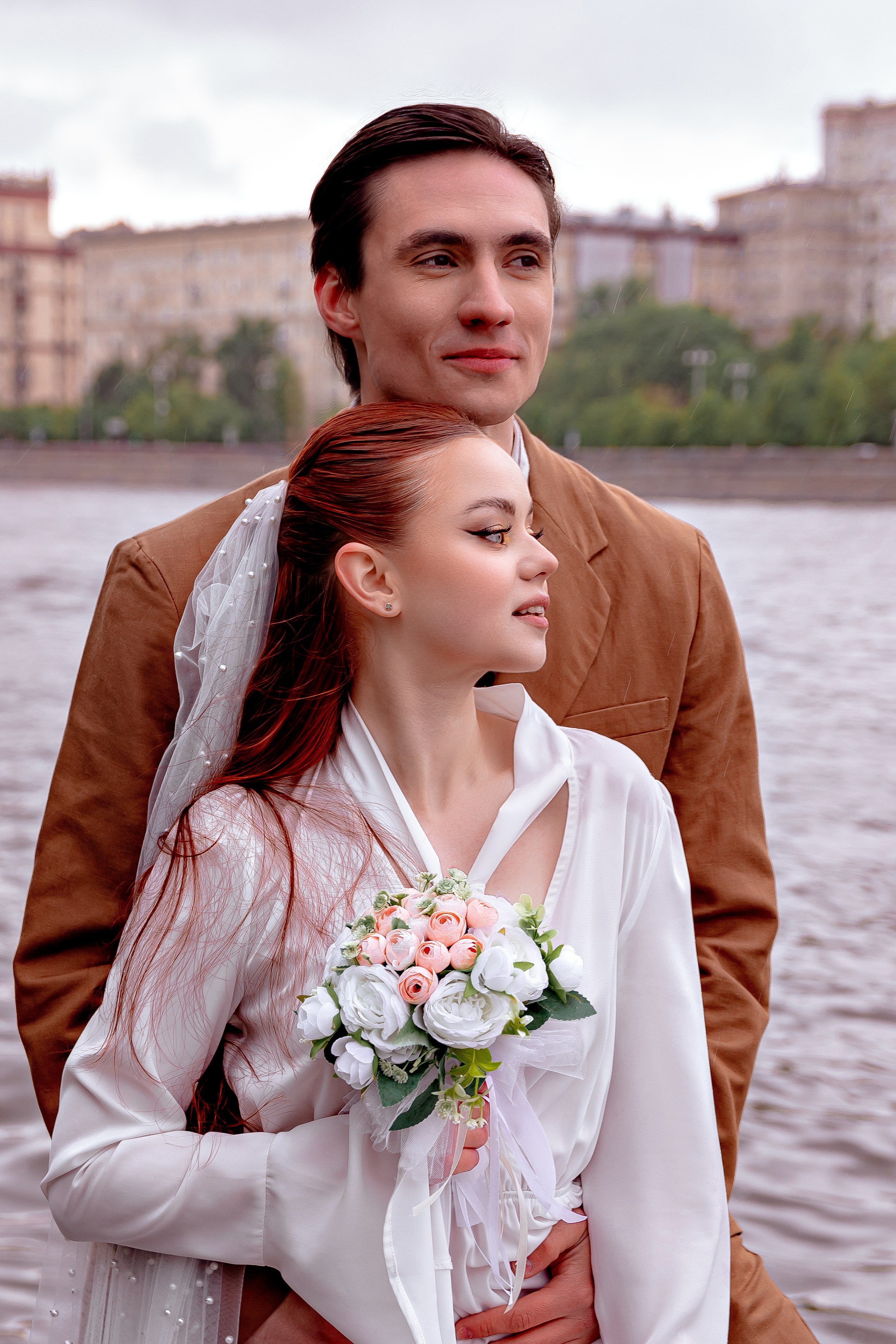 Свадьба под дождем «Марина-Марк». Свадебный/Портретный фотограф снимаю в Москве