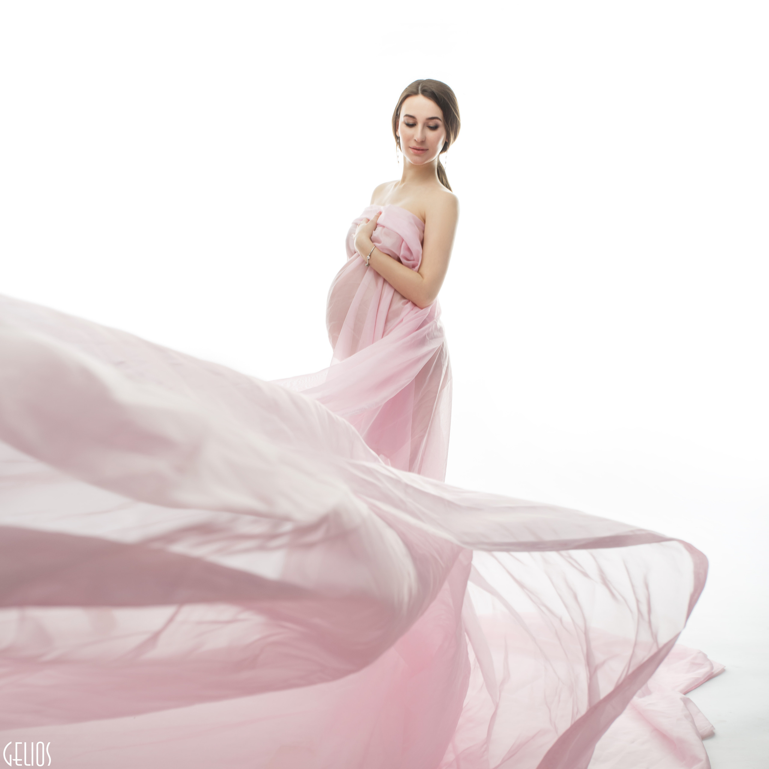 Фотосъемка беременных. Фотостудия «Gelios». Фотосессии в Калининграде