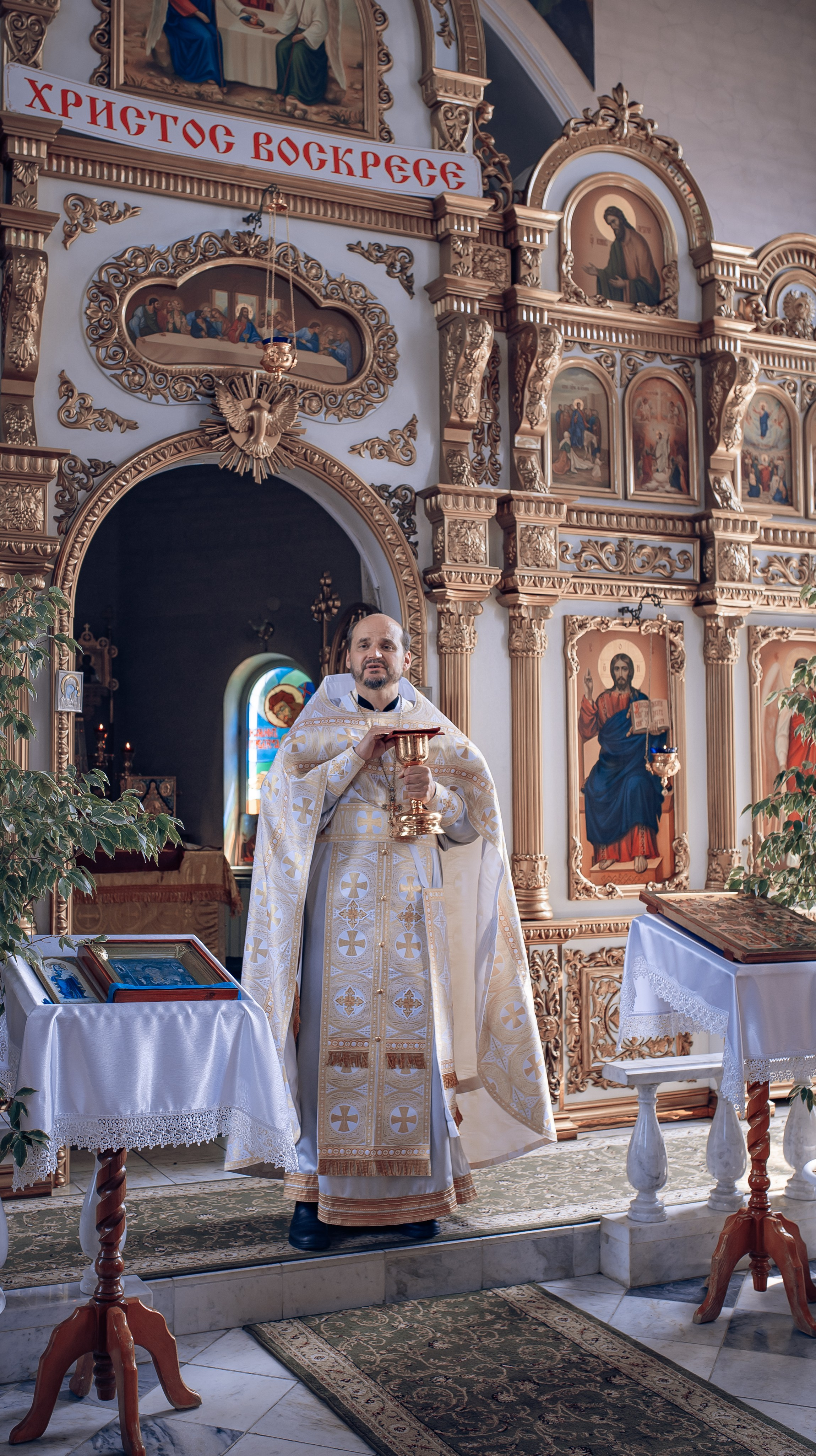 Воскресная служба в Рождественско-Николаевском храме. Фотографы крещения/венчания  Красноярск Татьяна и Вячеслав Переваловы