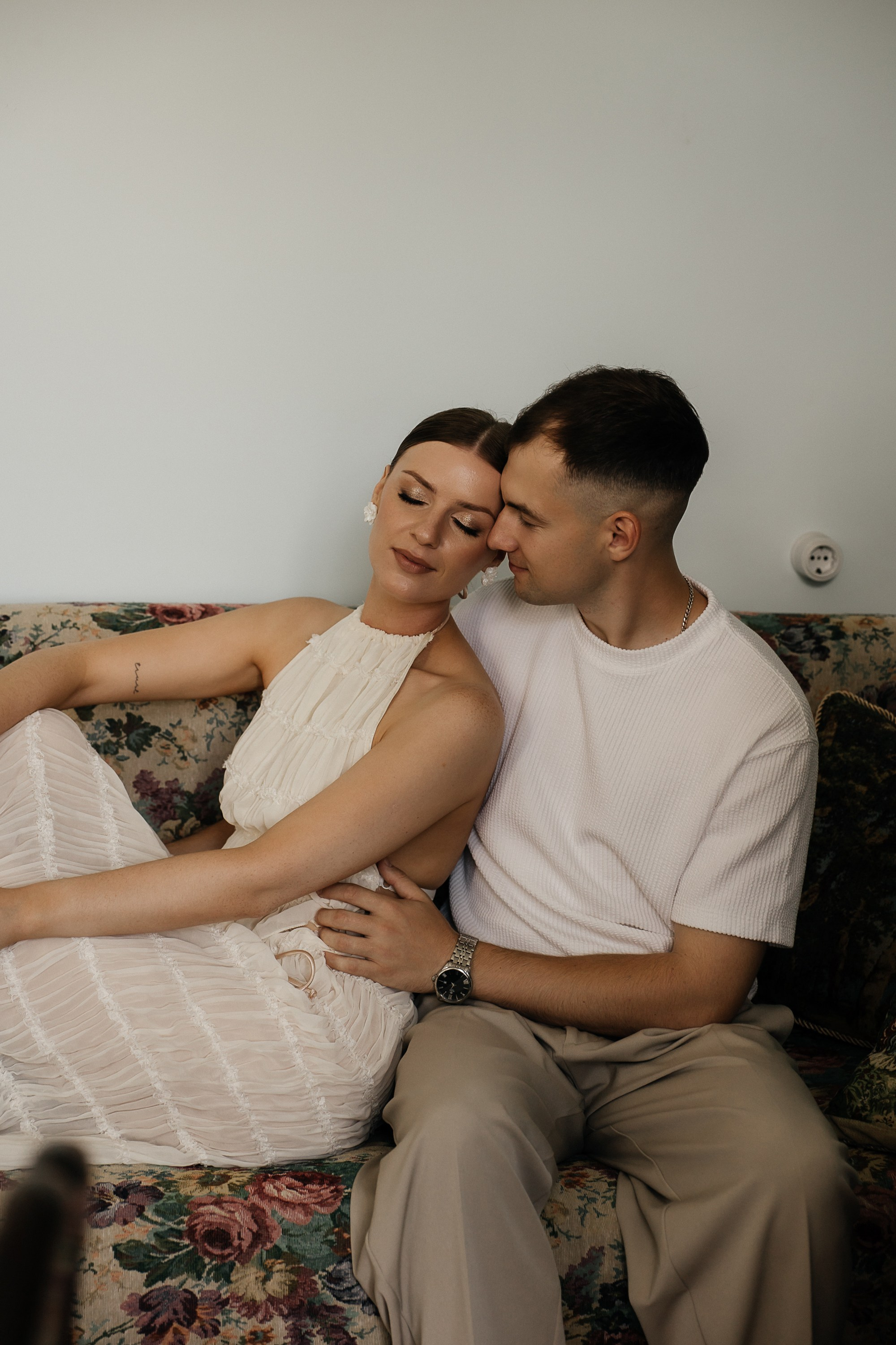 Свадьба в ретро-квартире. Свадебный и семейный фотограф Виолетта Сидельникова. Краснодар, Россия, Беларусь, Европа