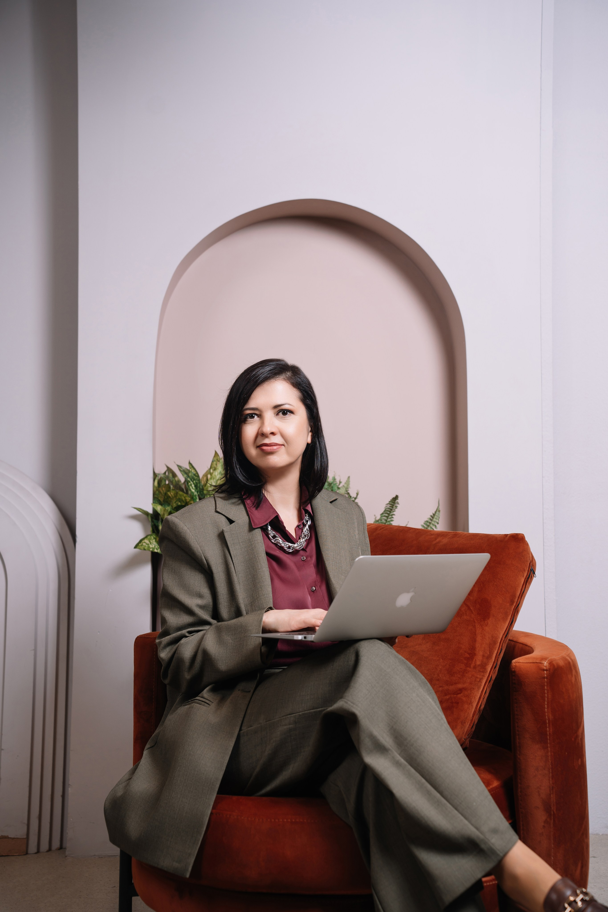 Бизнес фотосессия для коуча Петренко Елены