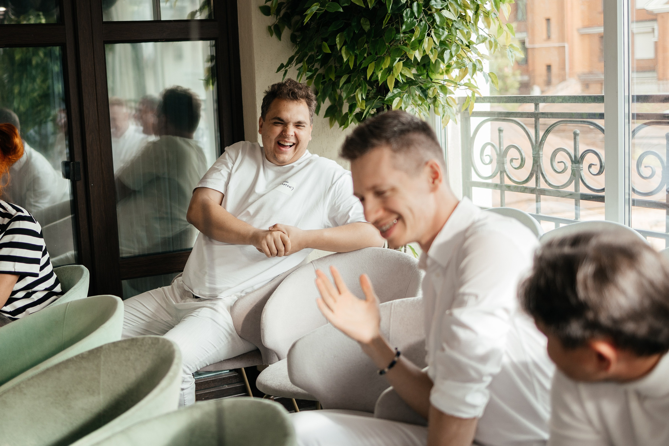 СЭНСЭЙ — бизнес клуб. Портретный и репортажный фотограф в Казани Максим Сипачев