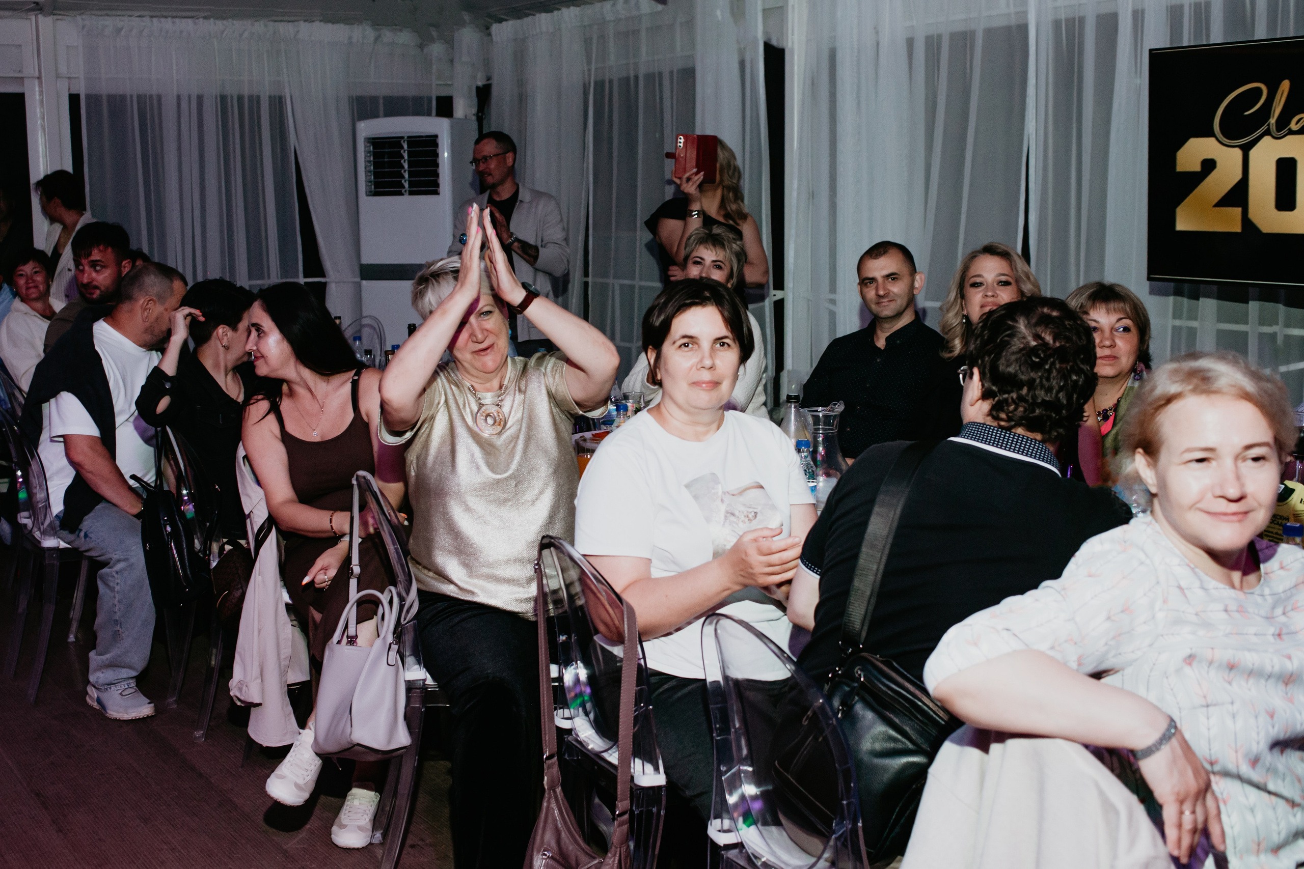 Выпускной 2025 (41 школа) 11 класс. Фотограф в Челябинске Ополихина Анна