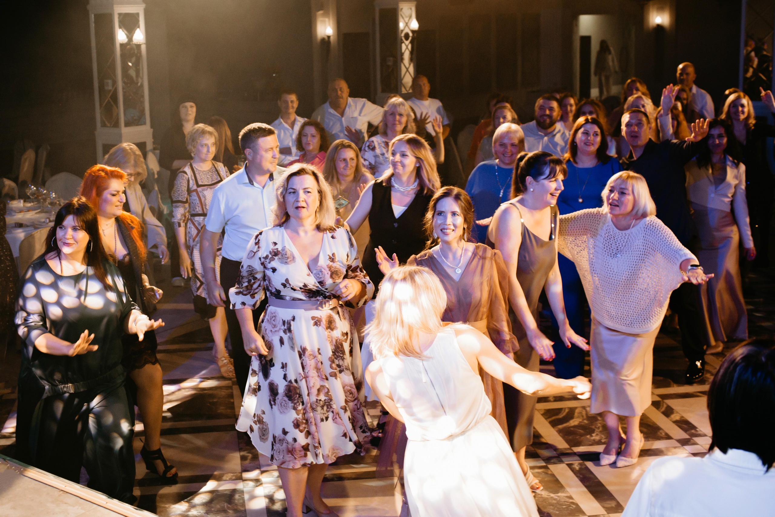 Выпускной 2025 (9класс) 124 школа. Фотограф в Челябинске Ополихина Анна