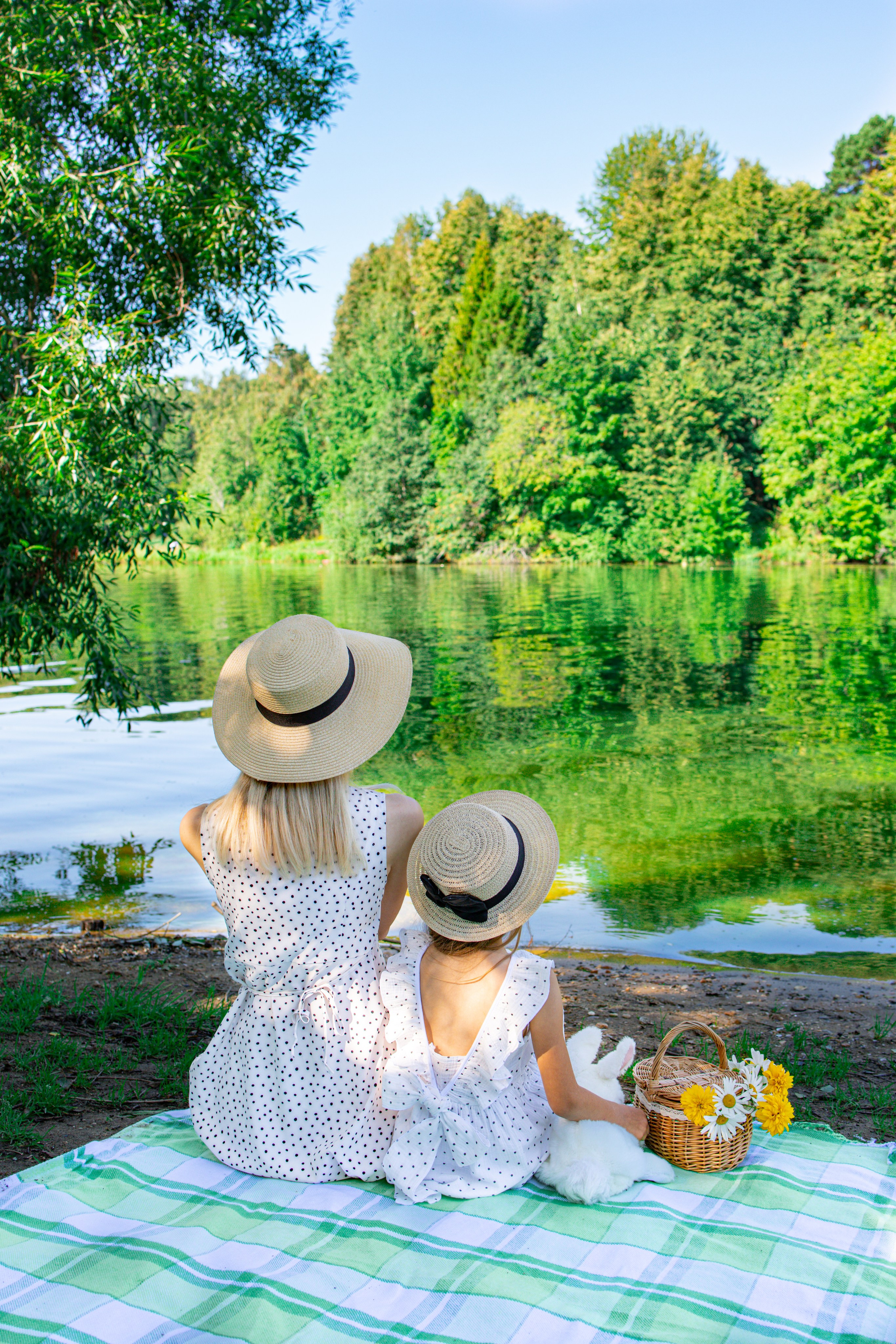 Настя и Катя пикник. Оксана Ромашкина- семейный и ньюборн фотограф из Москвы
