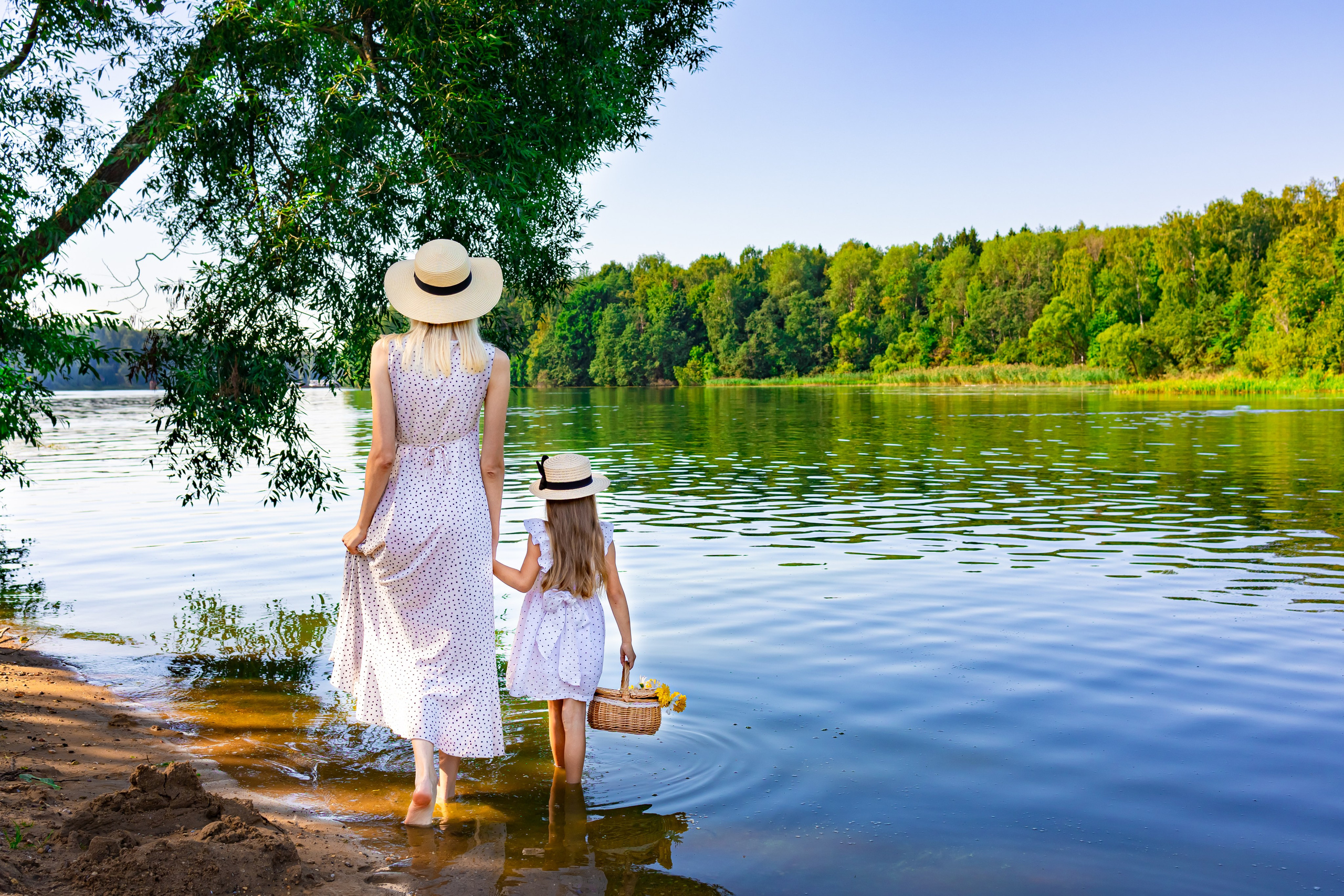 Настя и Катюша прогулка. Оксана Ромашкина- семейный и ньюборн фотограф из Москвы