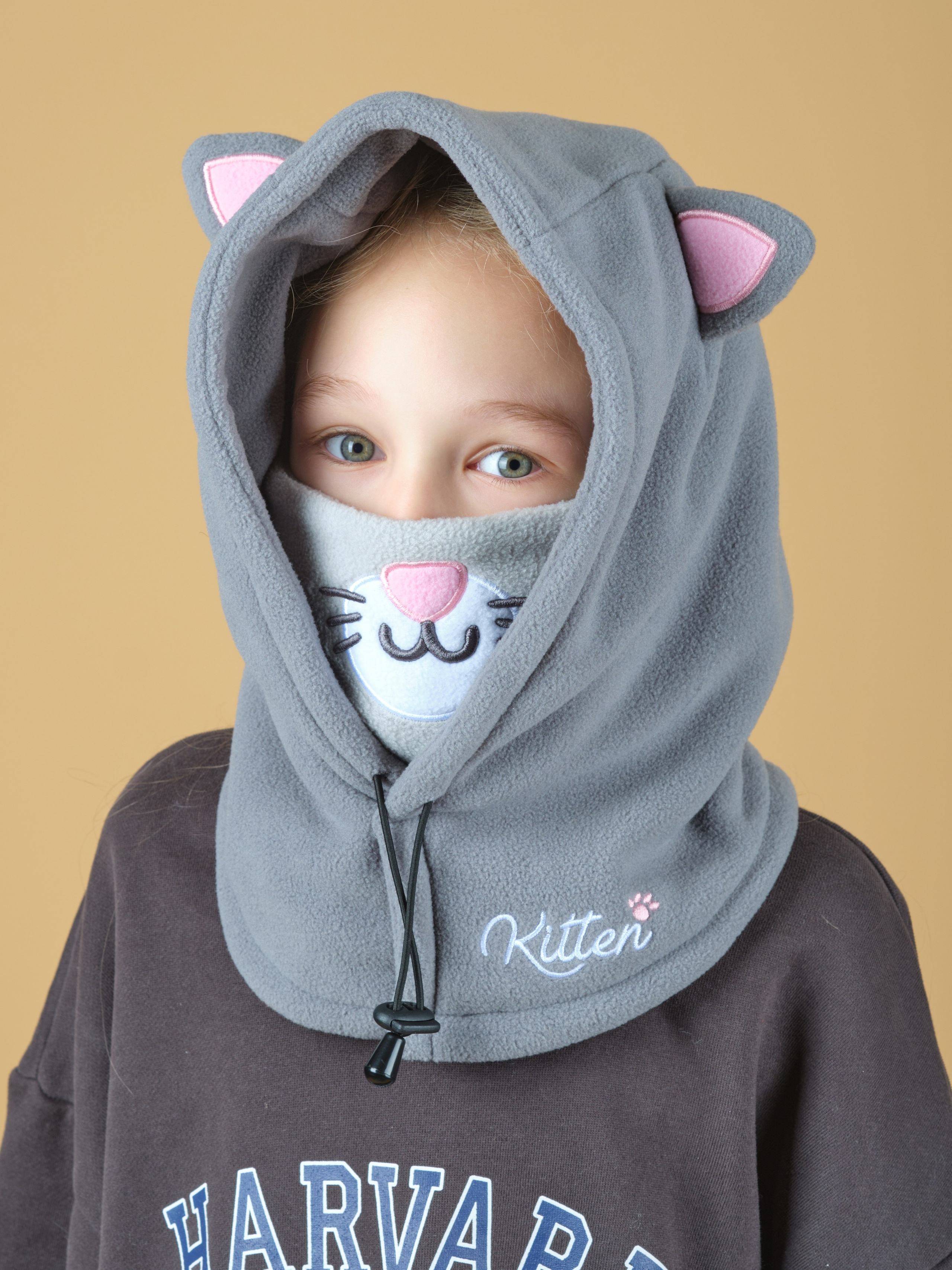 Детские шапки. Предметный фотограф в Краснодаре