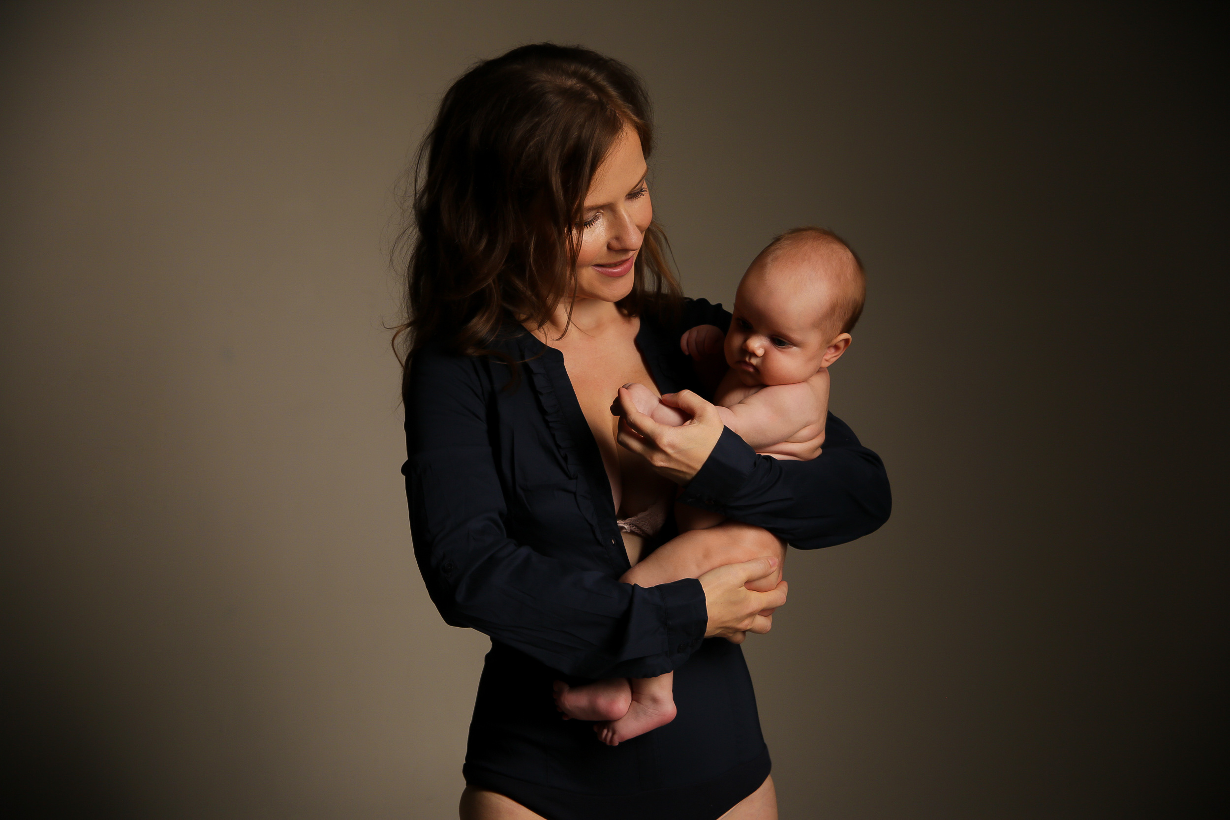 #фотосессия #фотографекатеринбург #dmitrieva_96 #дмитриевакатеринафотограф#семейныйфотографекб #катядмитриеваекб  #фотографноворожденныхекб #фотосессиявстудииекб #екатеринбург #екамама #детиэтосчастье