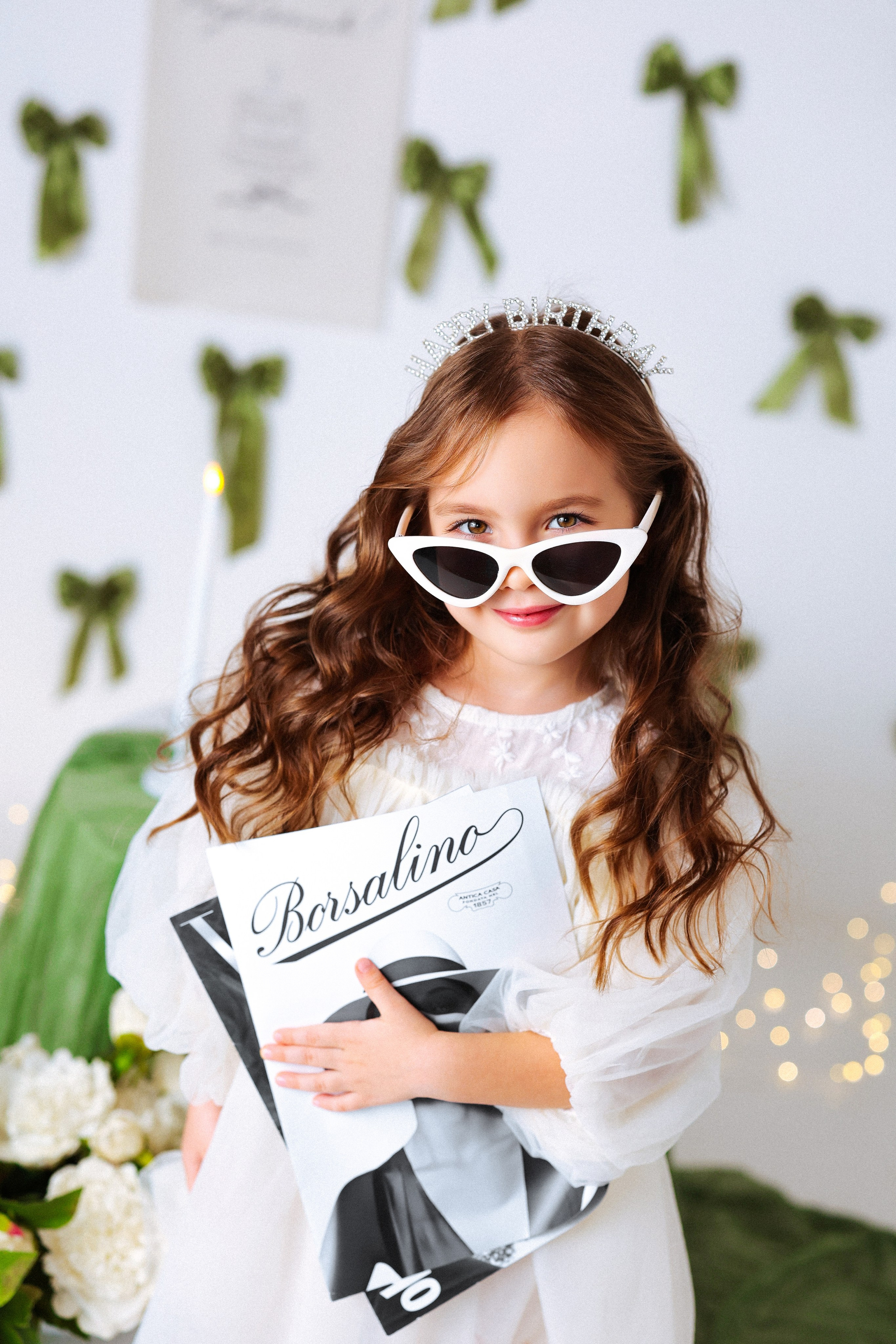 Малышки Антураж