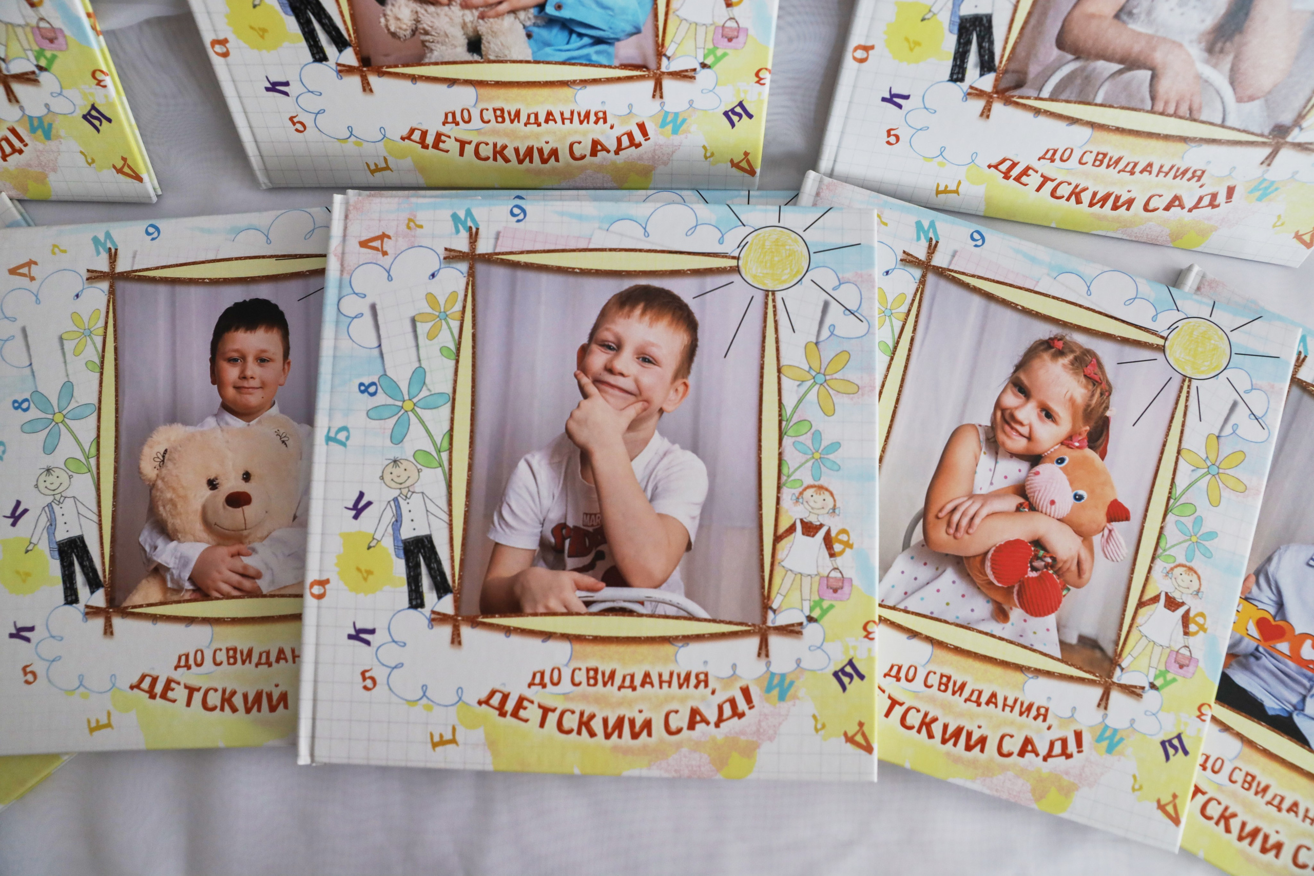 Готовые выпускные альбомы. Семейный и свадебный фотограф в Ярославле Надежда Бойкова