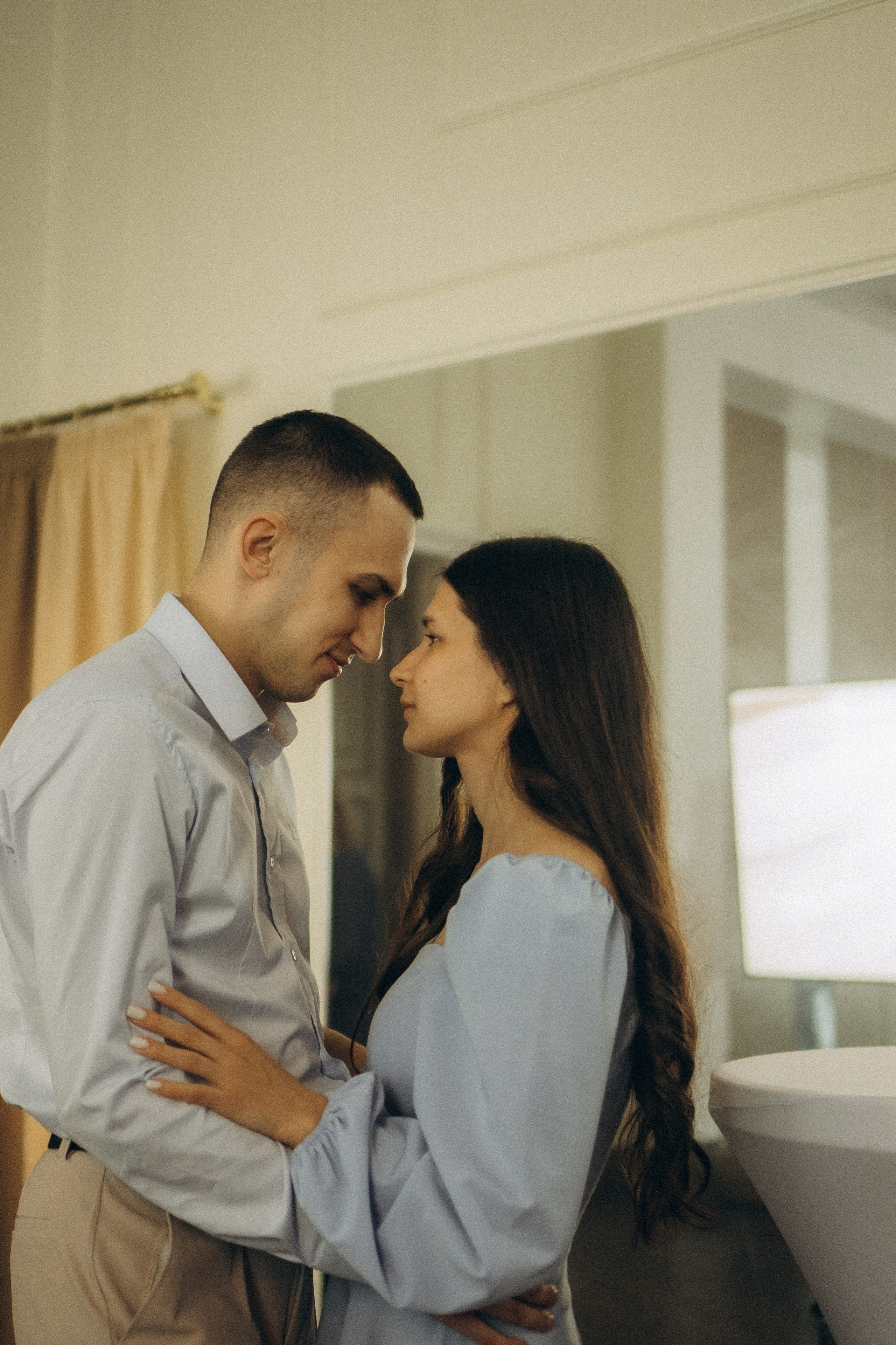 СВАДЕБНАЯ СЬЕМКА СБОРОВ В ОТЕЛЕ И ВЫЕЗД НА ЦЕРЕМОНИЮ (СНЯТО В СИБИРЕ В НИЖНЕВАРТОВСКЕ). Профессиональный фотограф, Санкт-Петербург — Виктория Богомолова