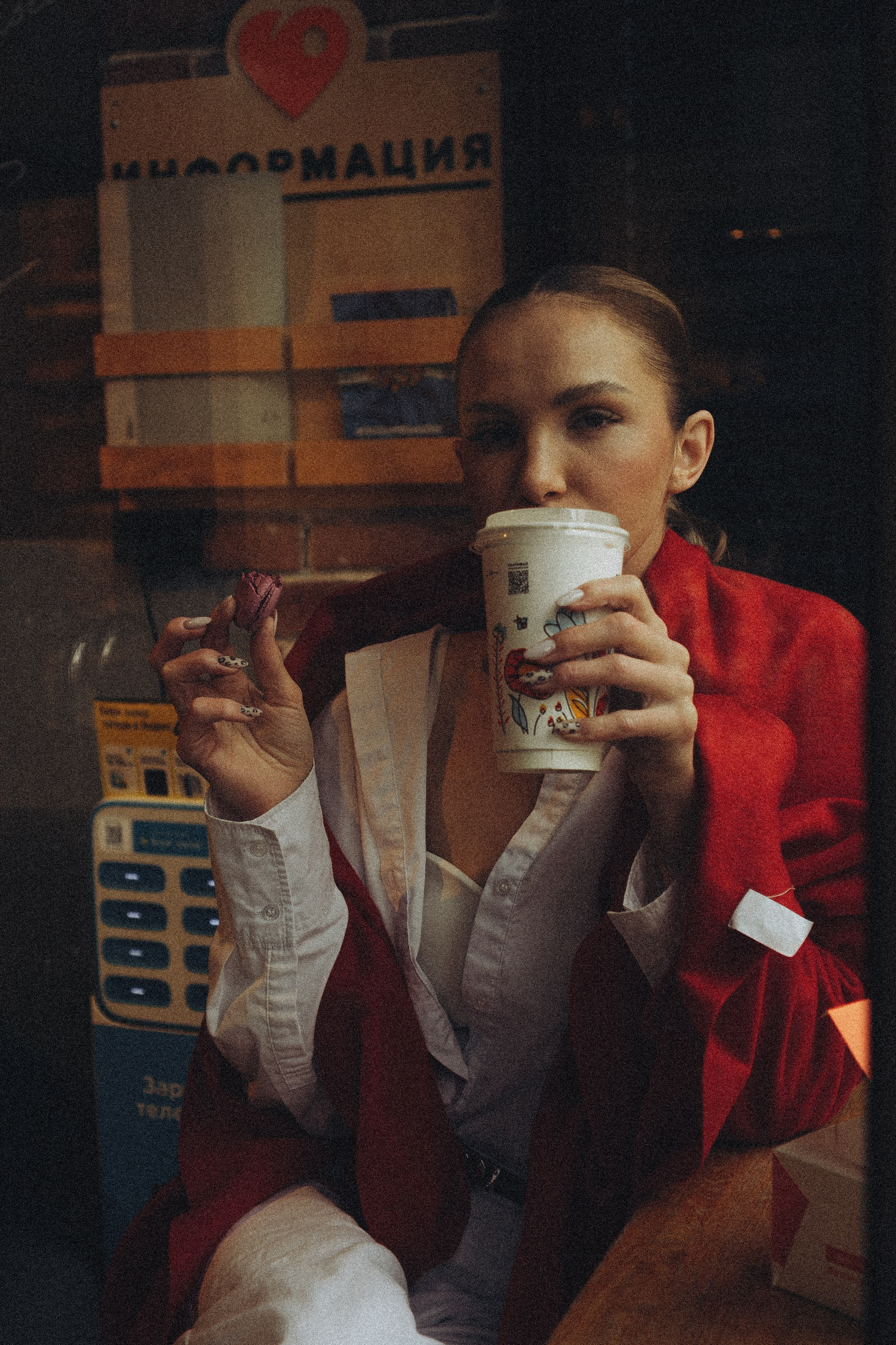 МЫ ГУЛЯЛИ ПРО КРЫШАМ ПИТЕРА. Профессиональный фотограф, Санкт-Петербург — Виктория Богомолова