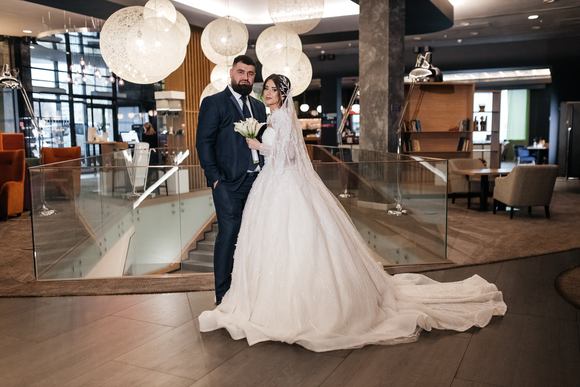 Свадебная фотосессия в Demidov Plaza. Свадебный фотограф Нижний Тагил Екатеринбург Серёдкина Виктория