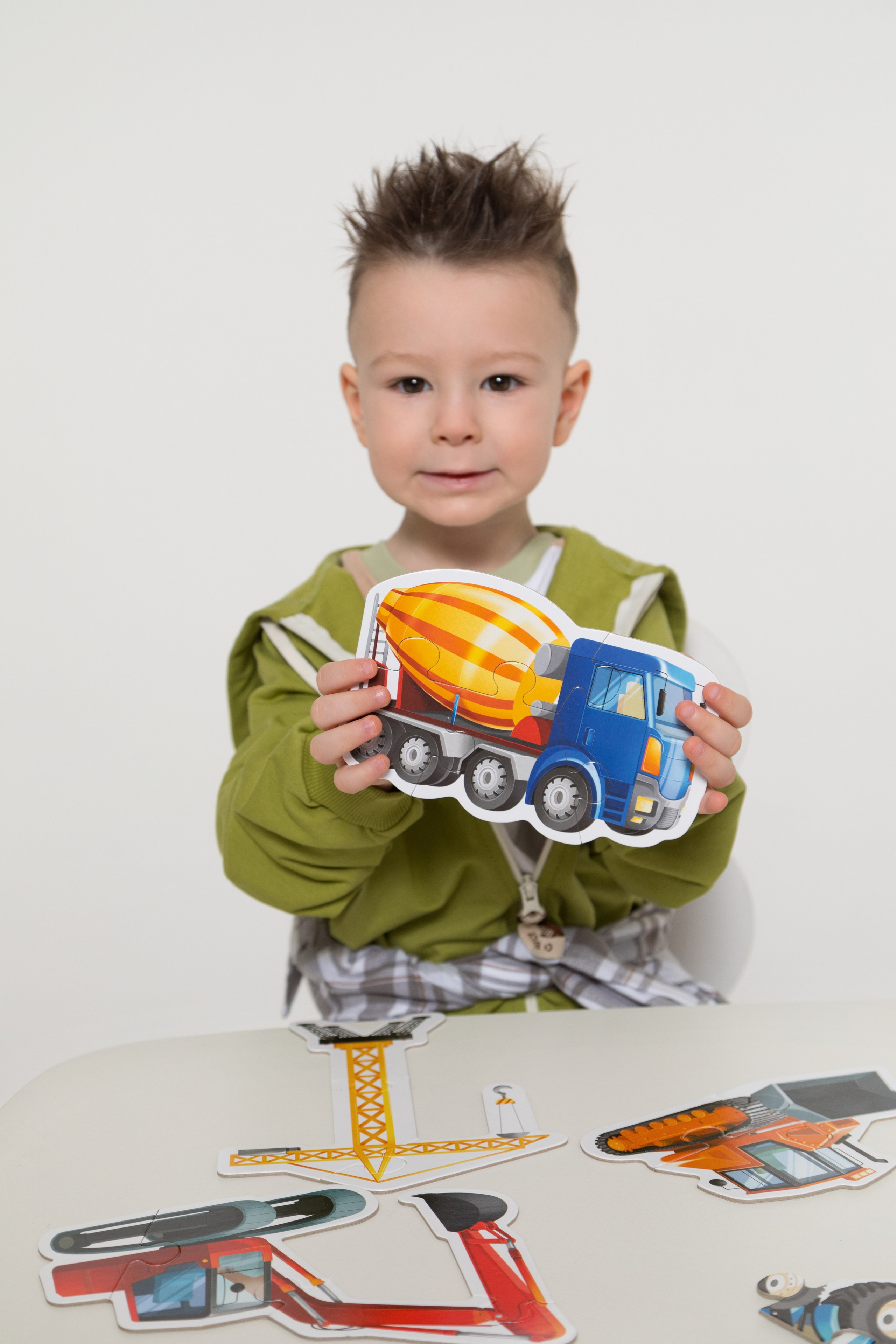 Имиджевая и каталожная съёмка для бренда детских пазлов. Детский и контент фотограф Надя Волкова Санкт-Петербург