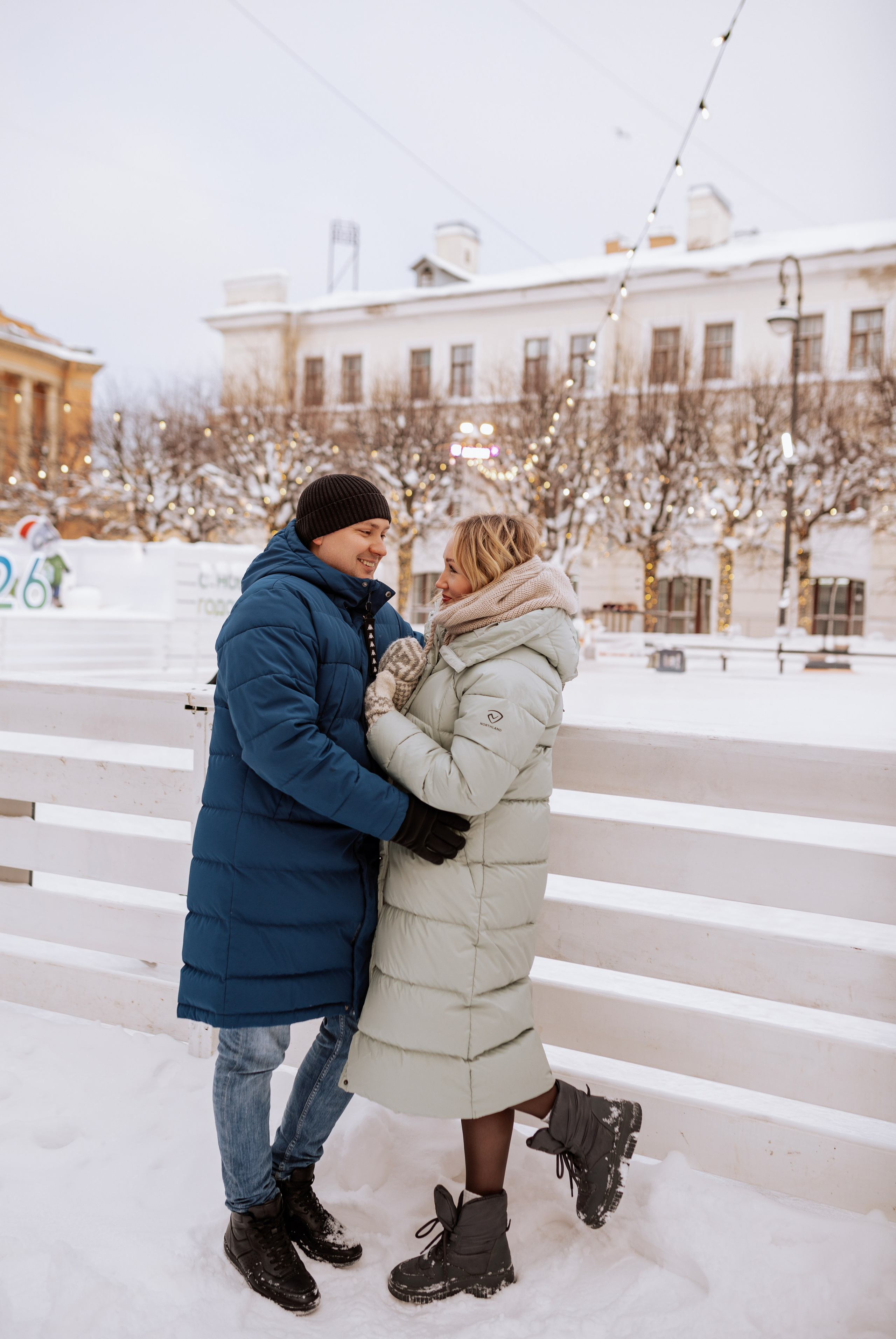 Семейная, Манежная площадь