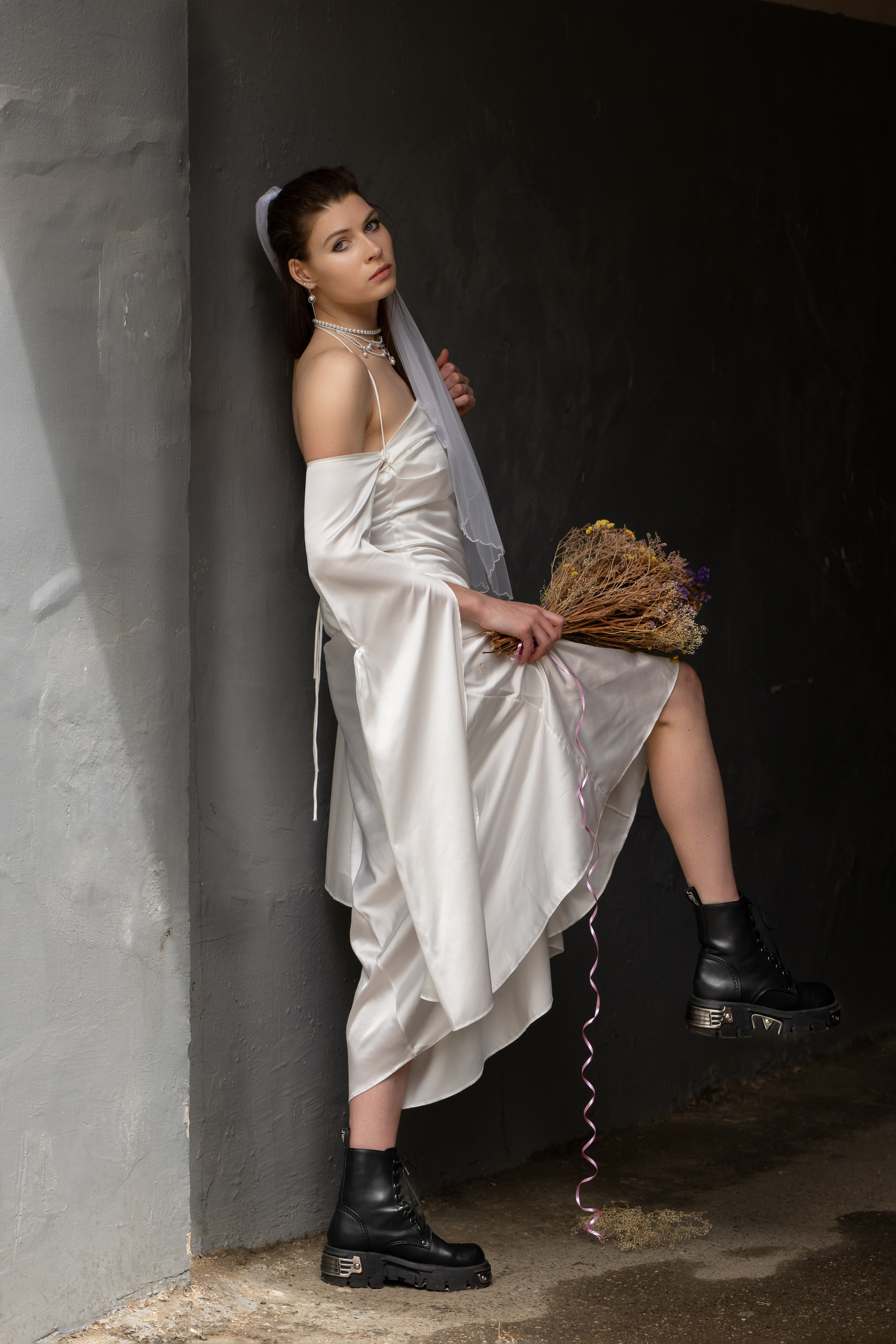 СБЕЖАВШАЯ НЕВЕСТА (история в каждом кадре). Главная