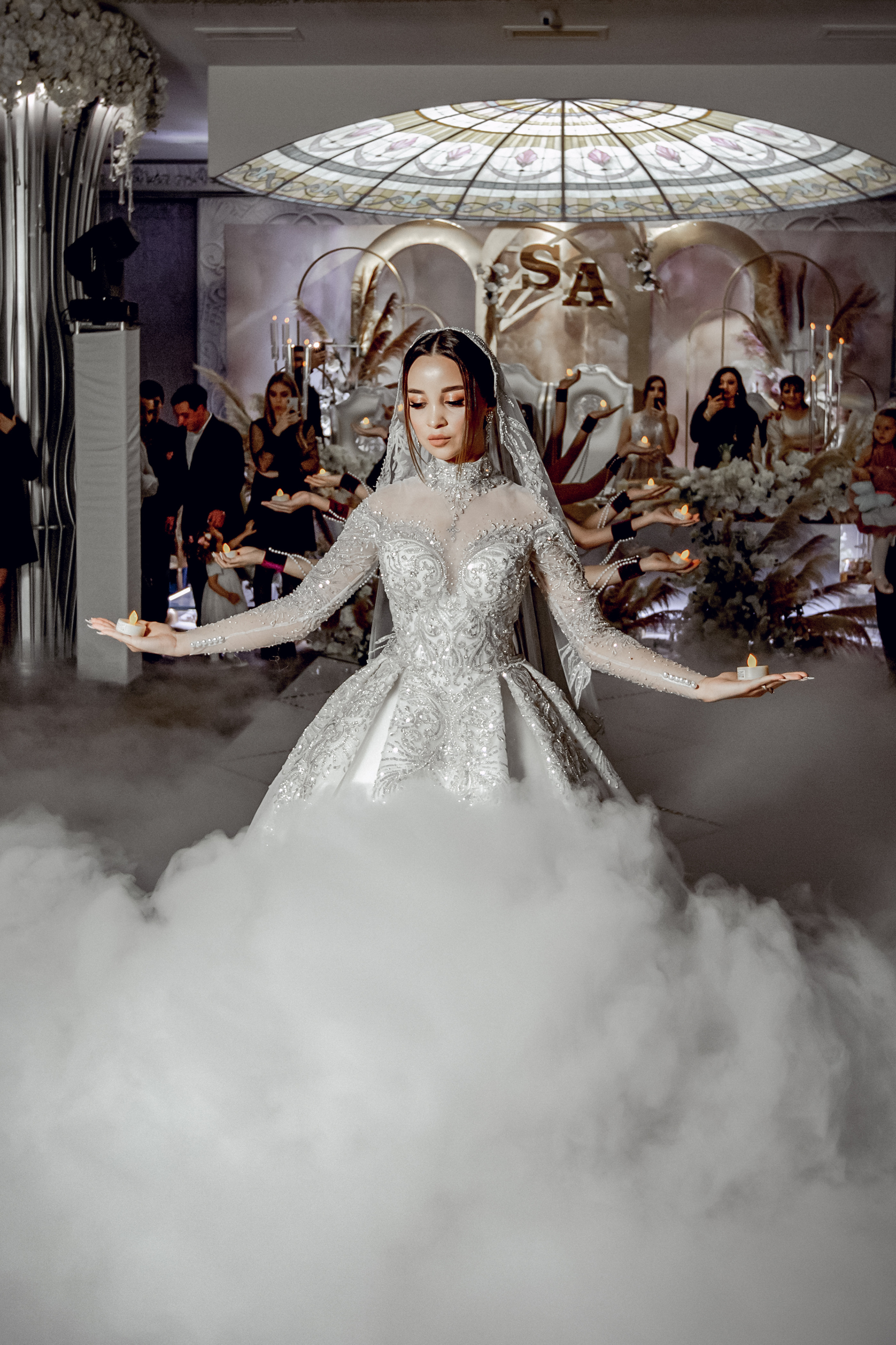 Саша и Аделина. Меня зовут Влад, я свадебный и семейный фотограф