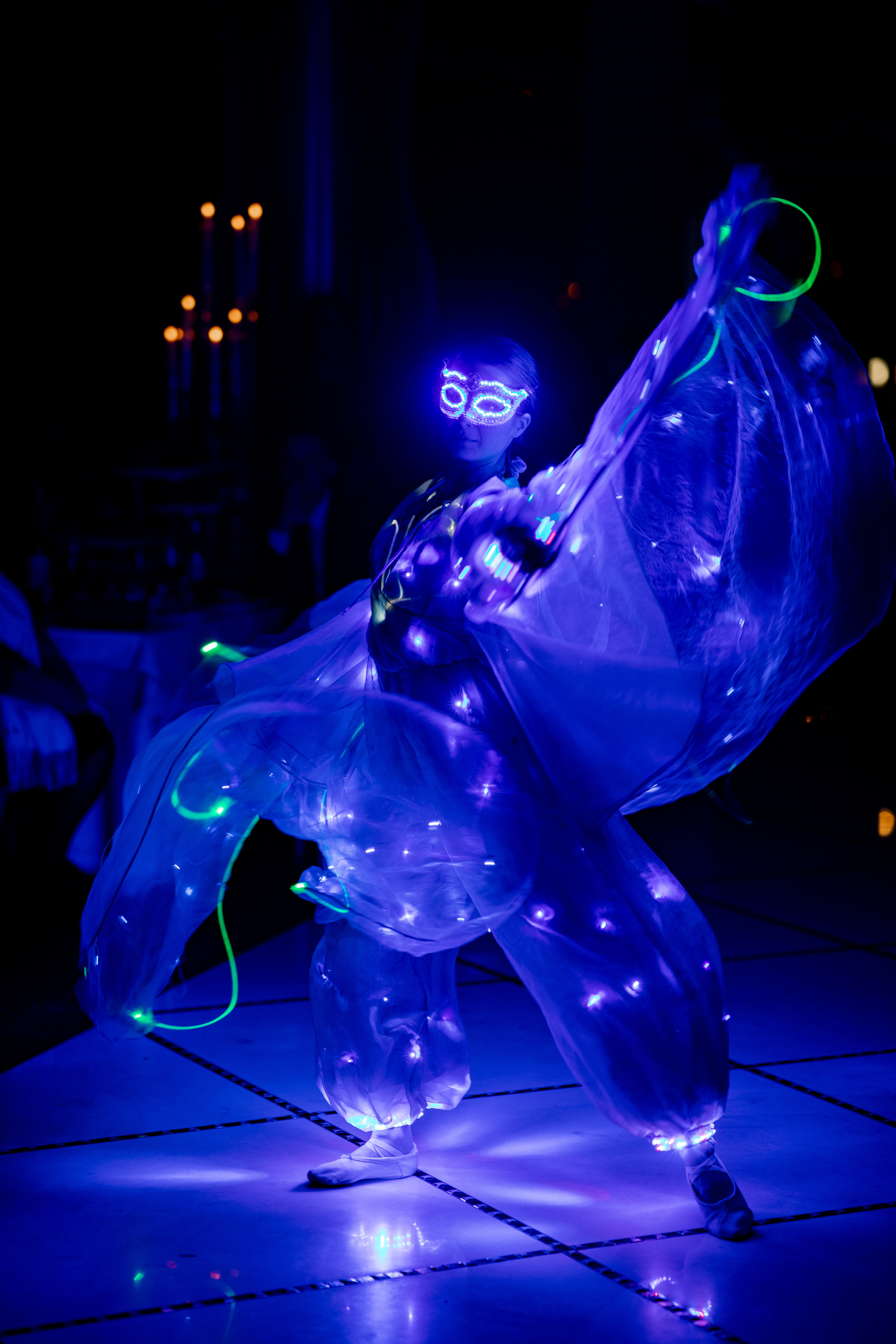 Саша и Аделина. Меня зовут Влад, я свадебный и семейный фотограф